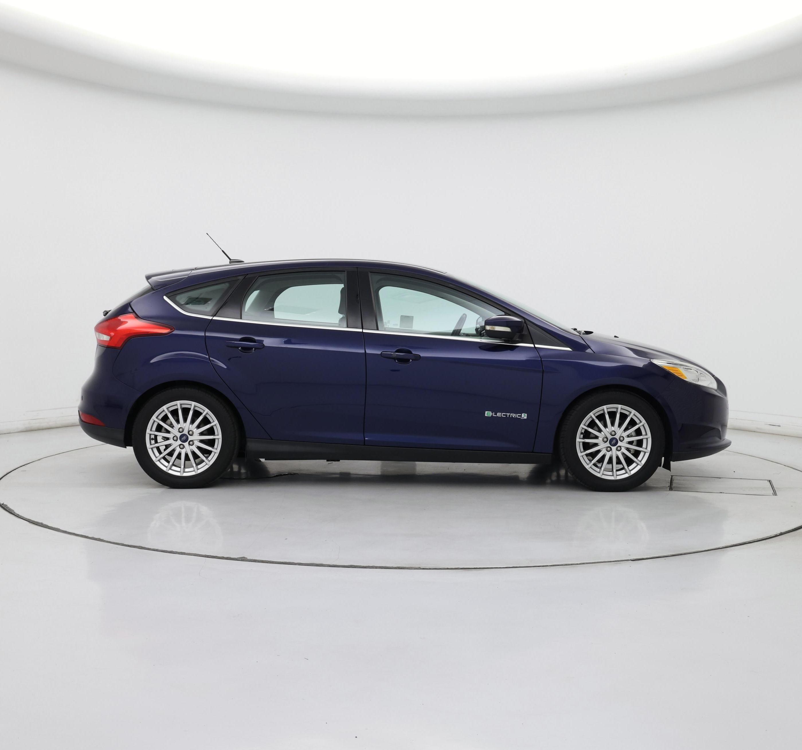 Thumbnail: 2016 Ford Focus - 7