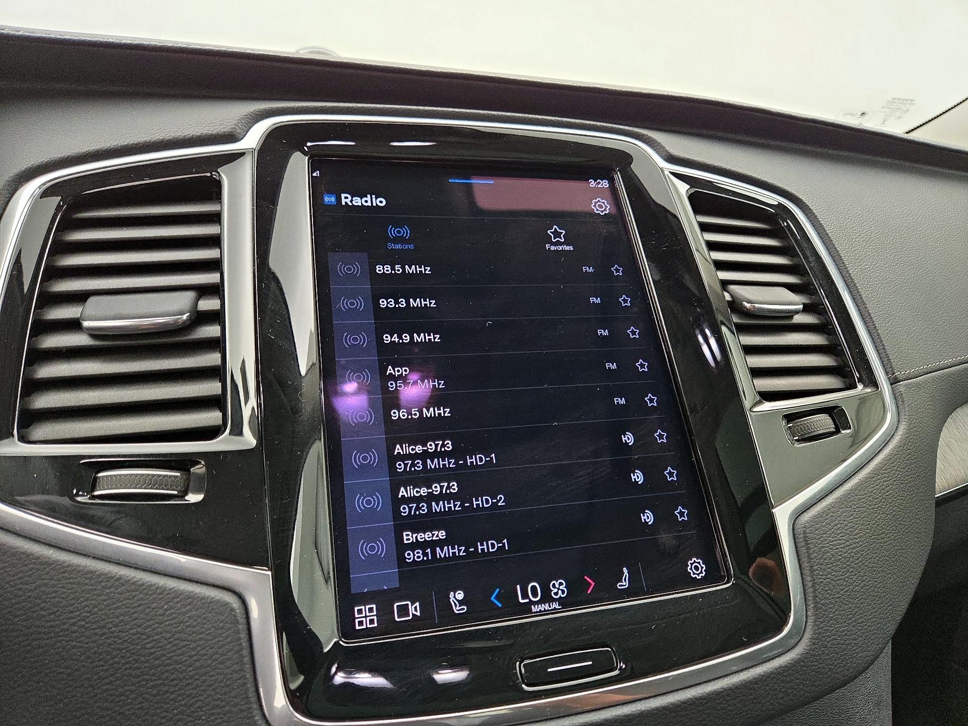 Thumbnail: 2023 Volvo XC90 - 15