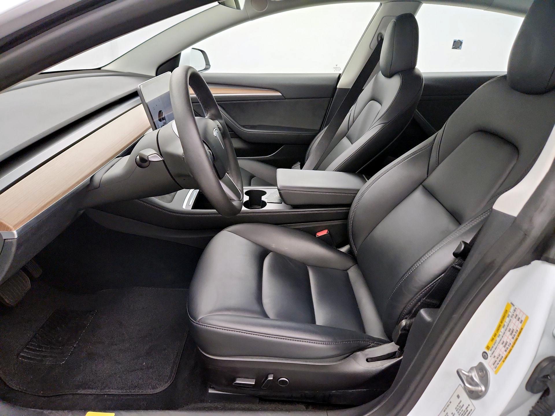 Thumbnail: 2022 Tesla Model 3 - 11