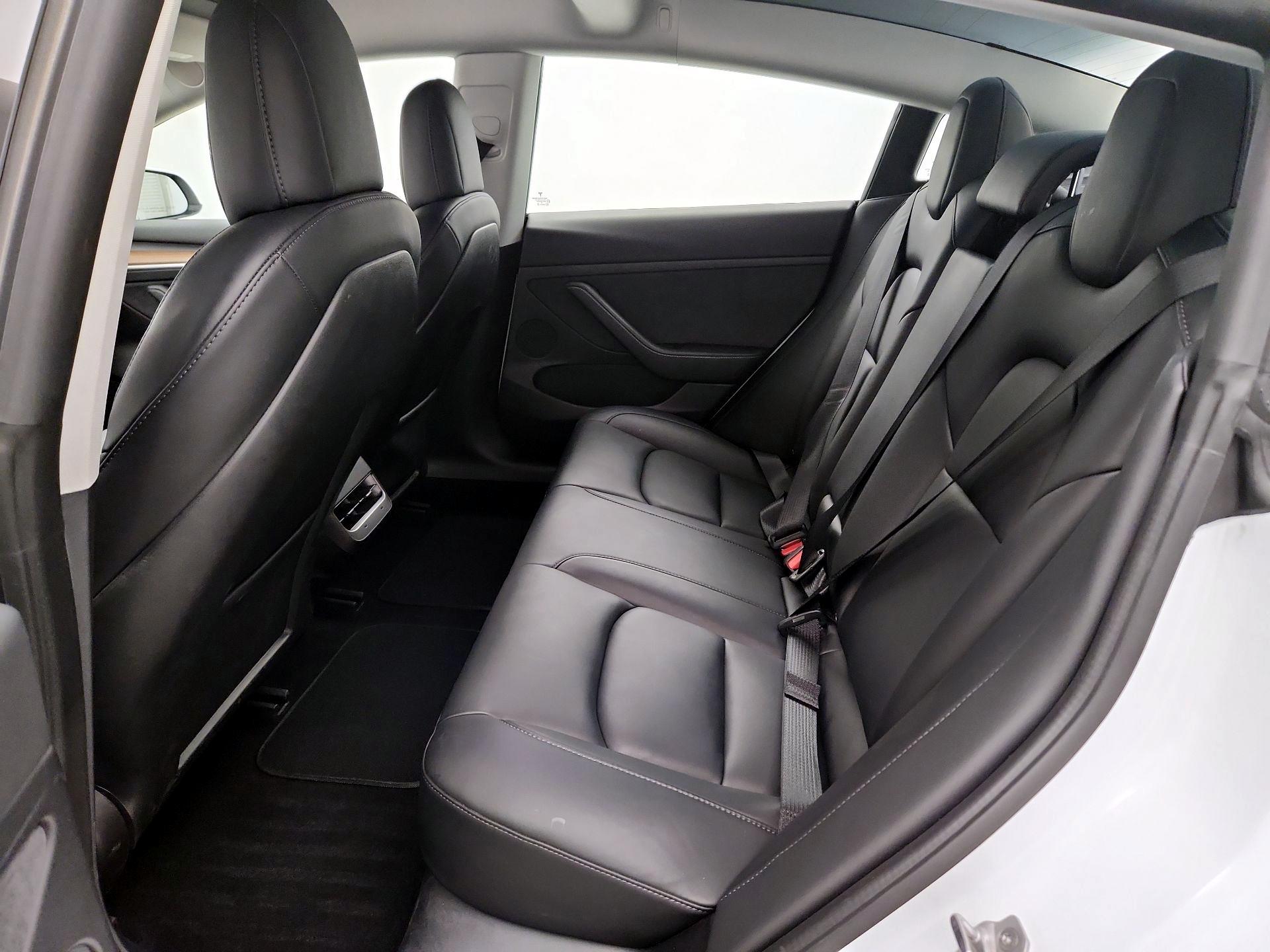 Thumbnail: 2022 Tesla Model 3 - 20