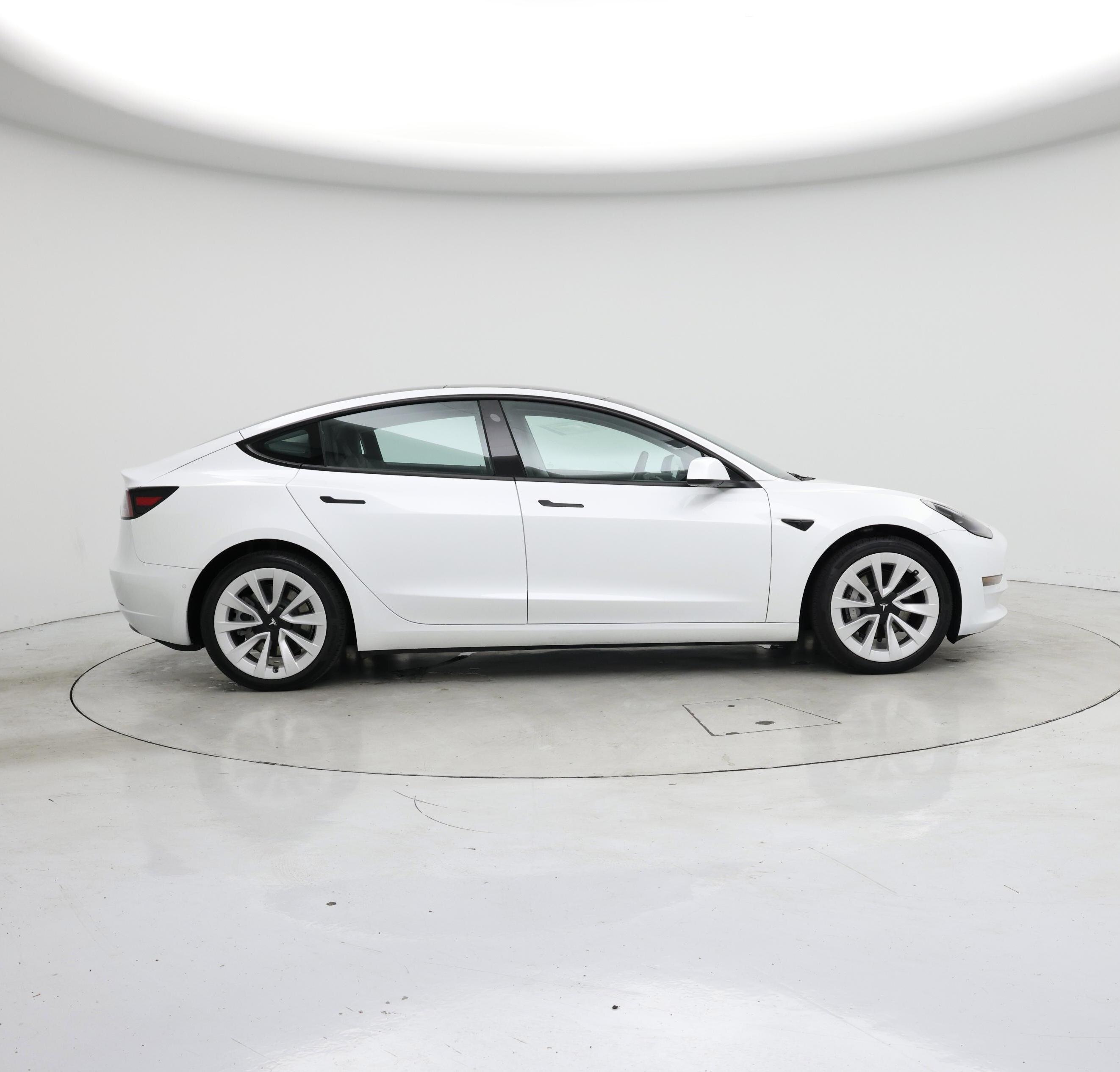 Thumbnail: 2022 Tesla Model 3 - 7