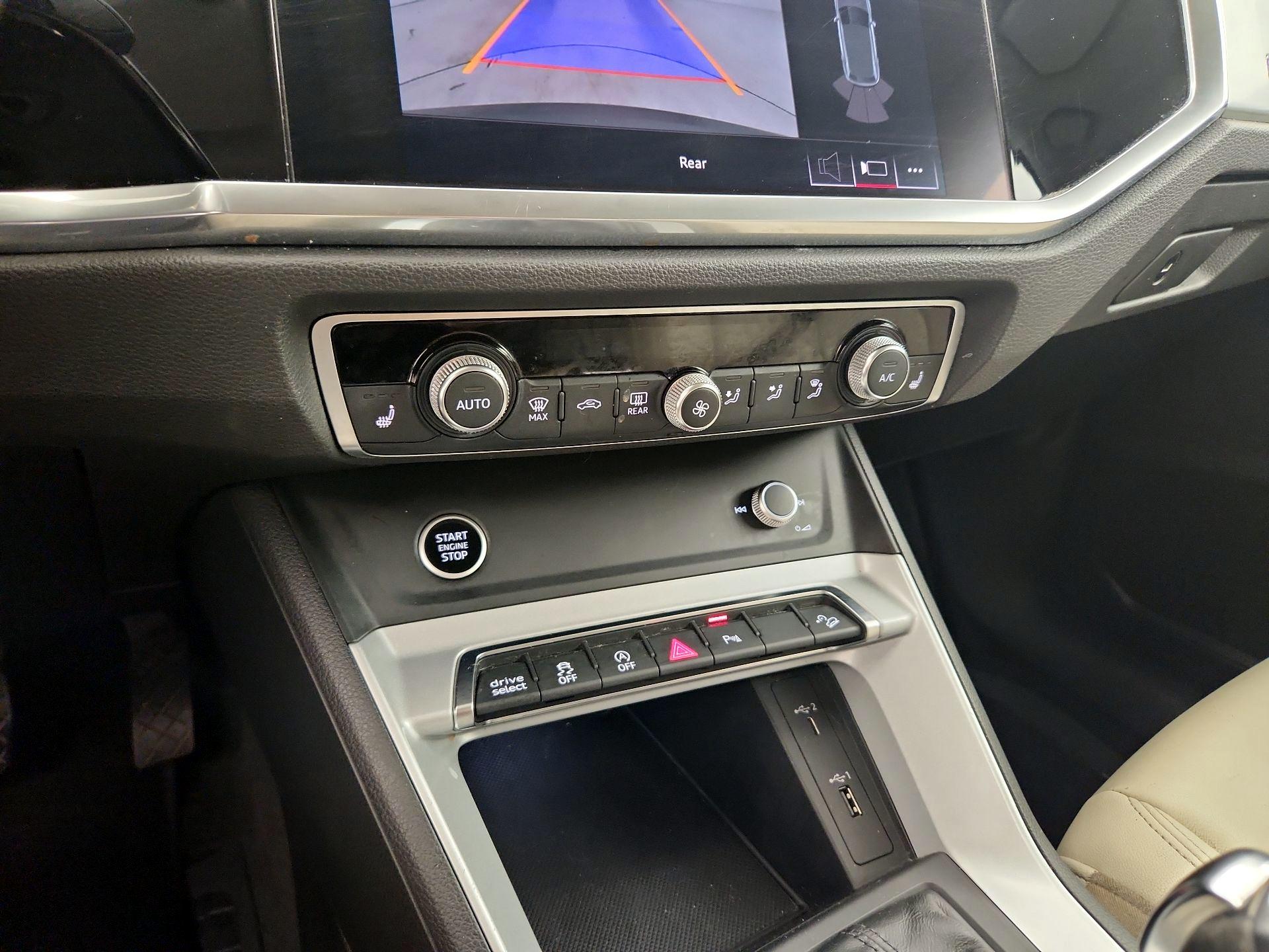 Thumbnail: 2021 Audi Q3 - 15