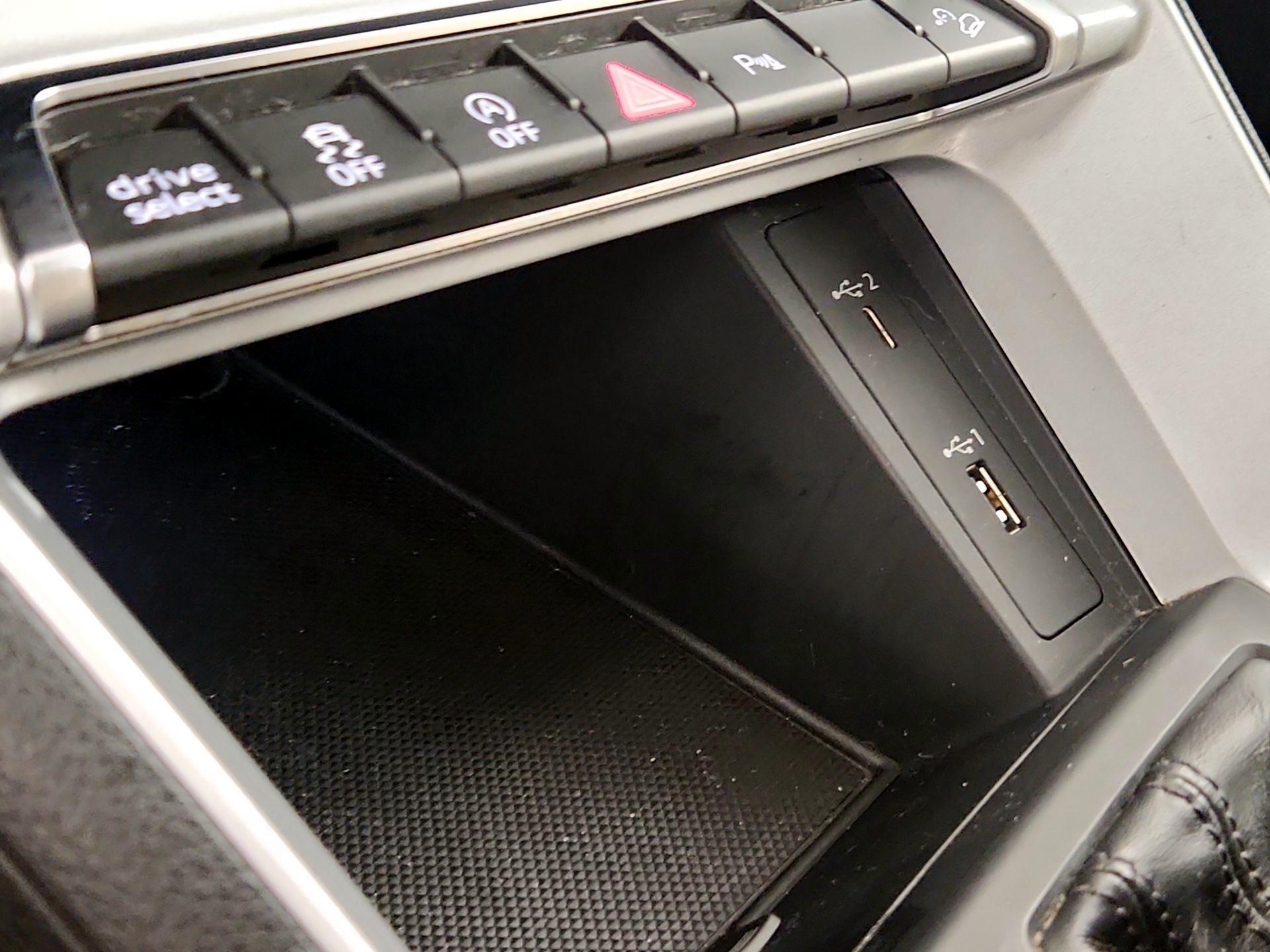 Thumbnail: 2021 Audi Q3 - 17