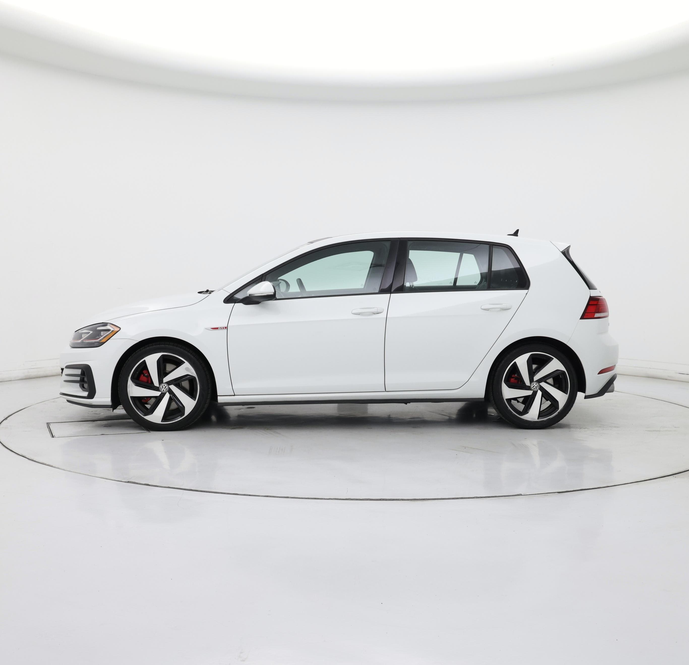 Thumbnail: 2019 Volkswagen Golf - 3