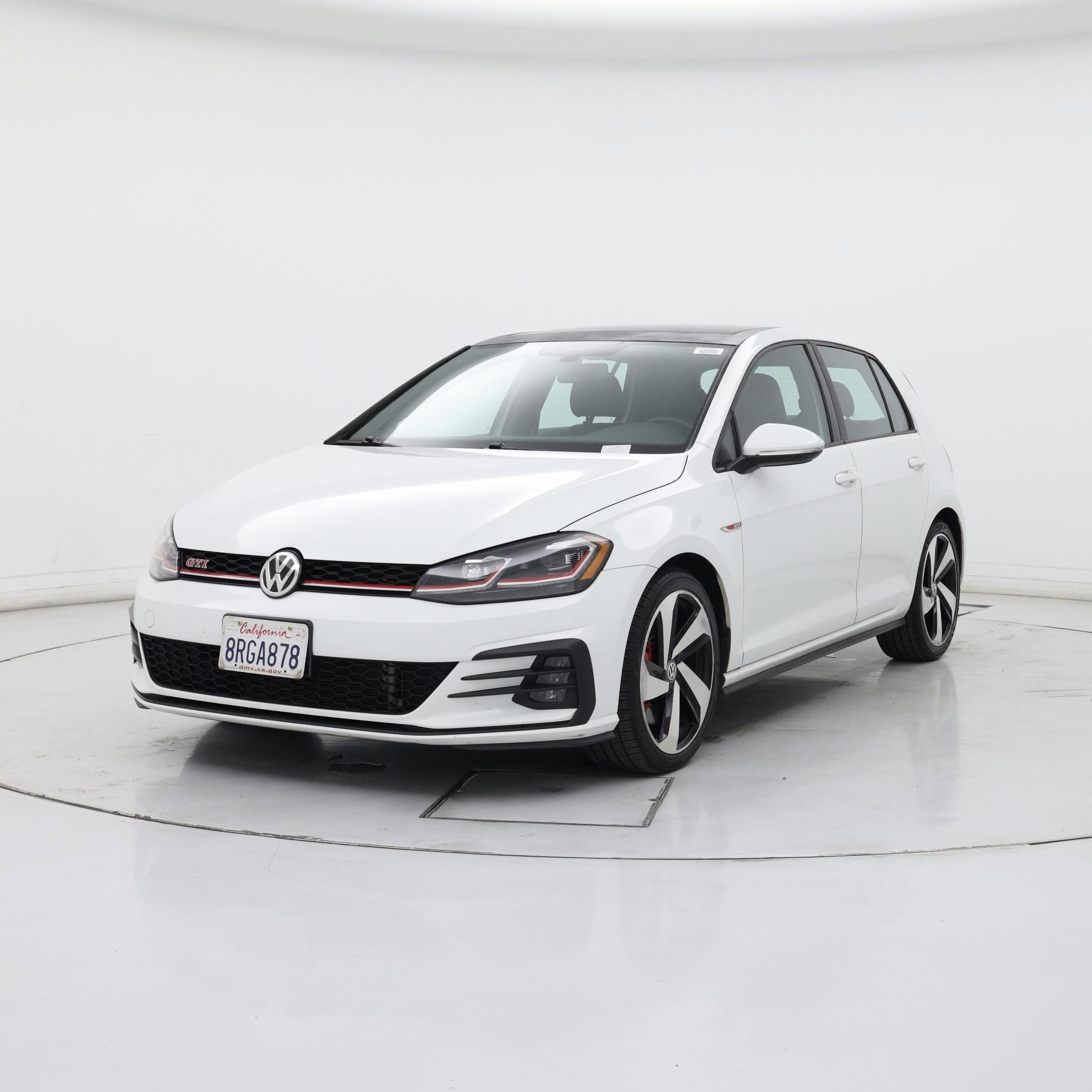 Thumbnail: 2019 Volkswagen Golf - 4