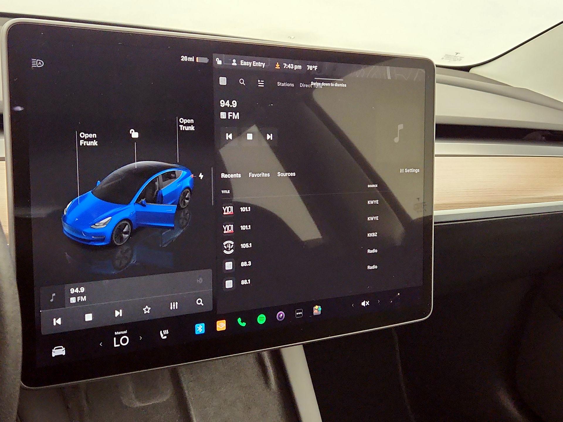 Thumbnail: 2022 Tesla Model 3 - 14