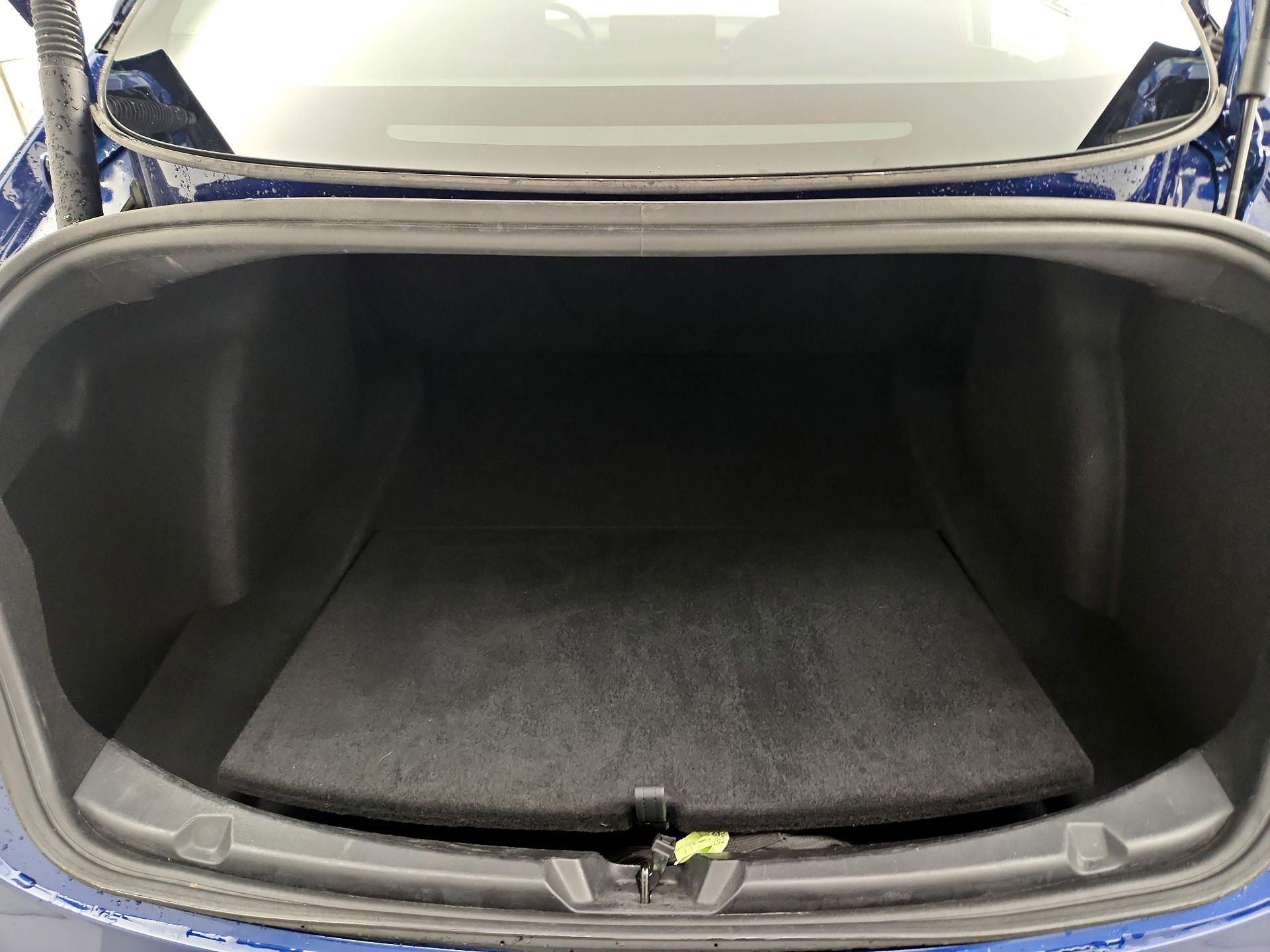 Thumbnail: 2022 Tesla Model 3 - 19