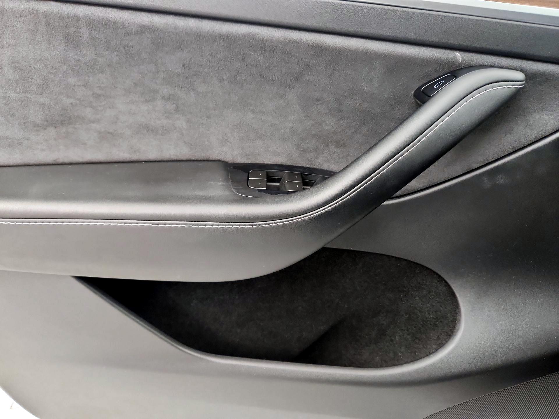 Thumbnail: 2023 Tesla Model Y - 12