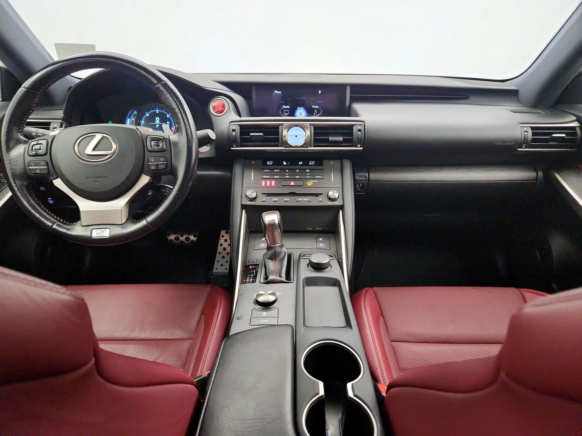 Thumbnail: 2020 Lexus IS - 9