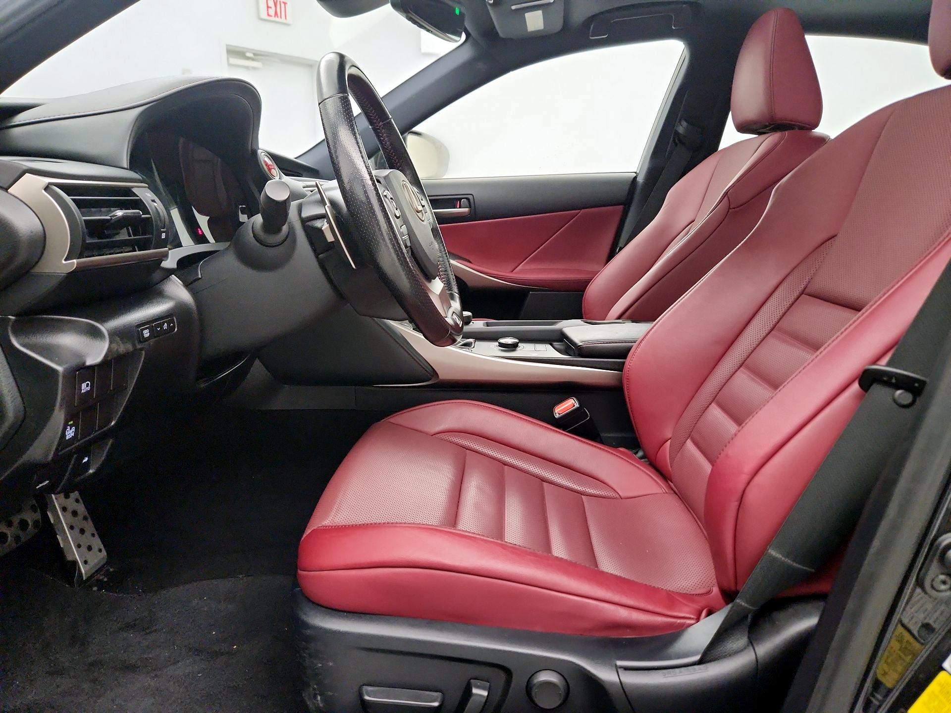 Thumbnail: 2020 Lexus IS - 11