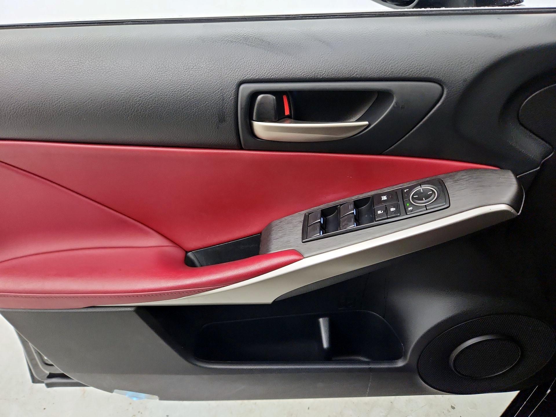 Thumbnail: 2020 Lexus IS - 12