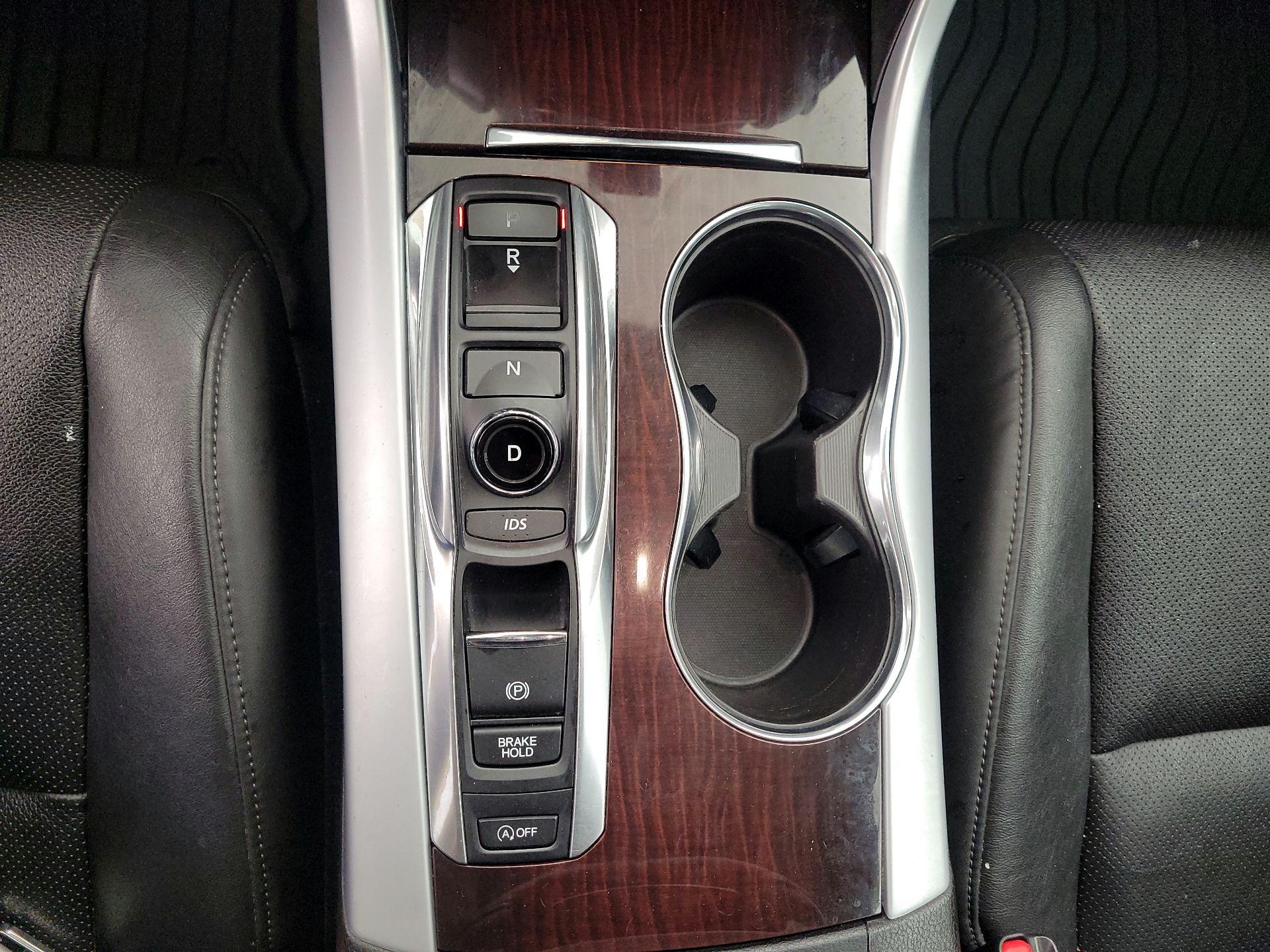 Thumbnail: 2015 Acura TLX - 18