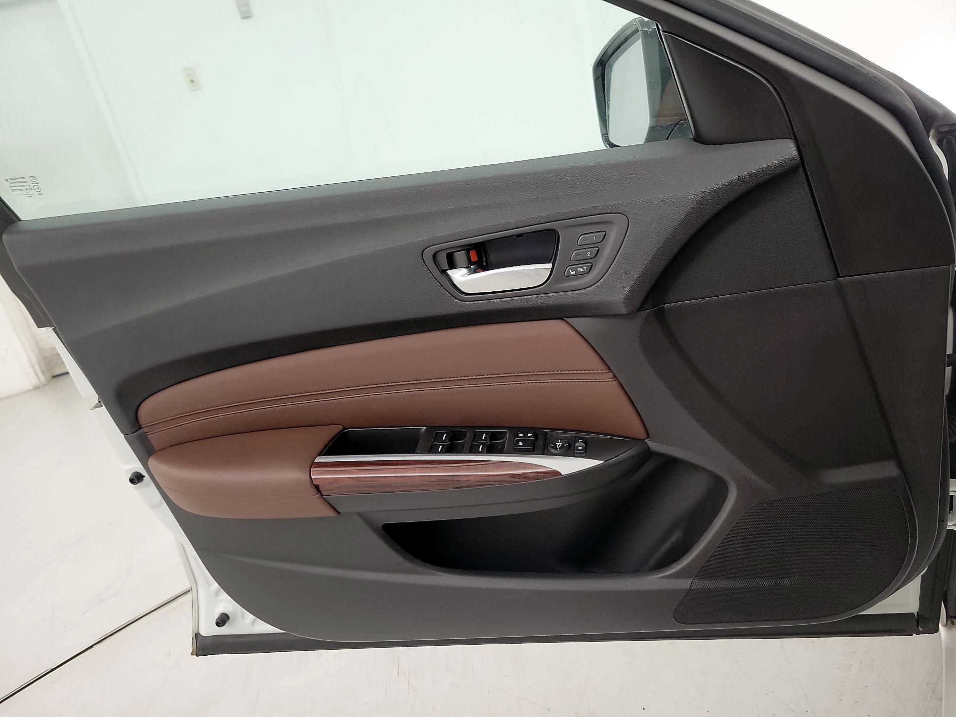 Thumbnail: 2015 Acura TLX - 12