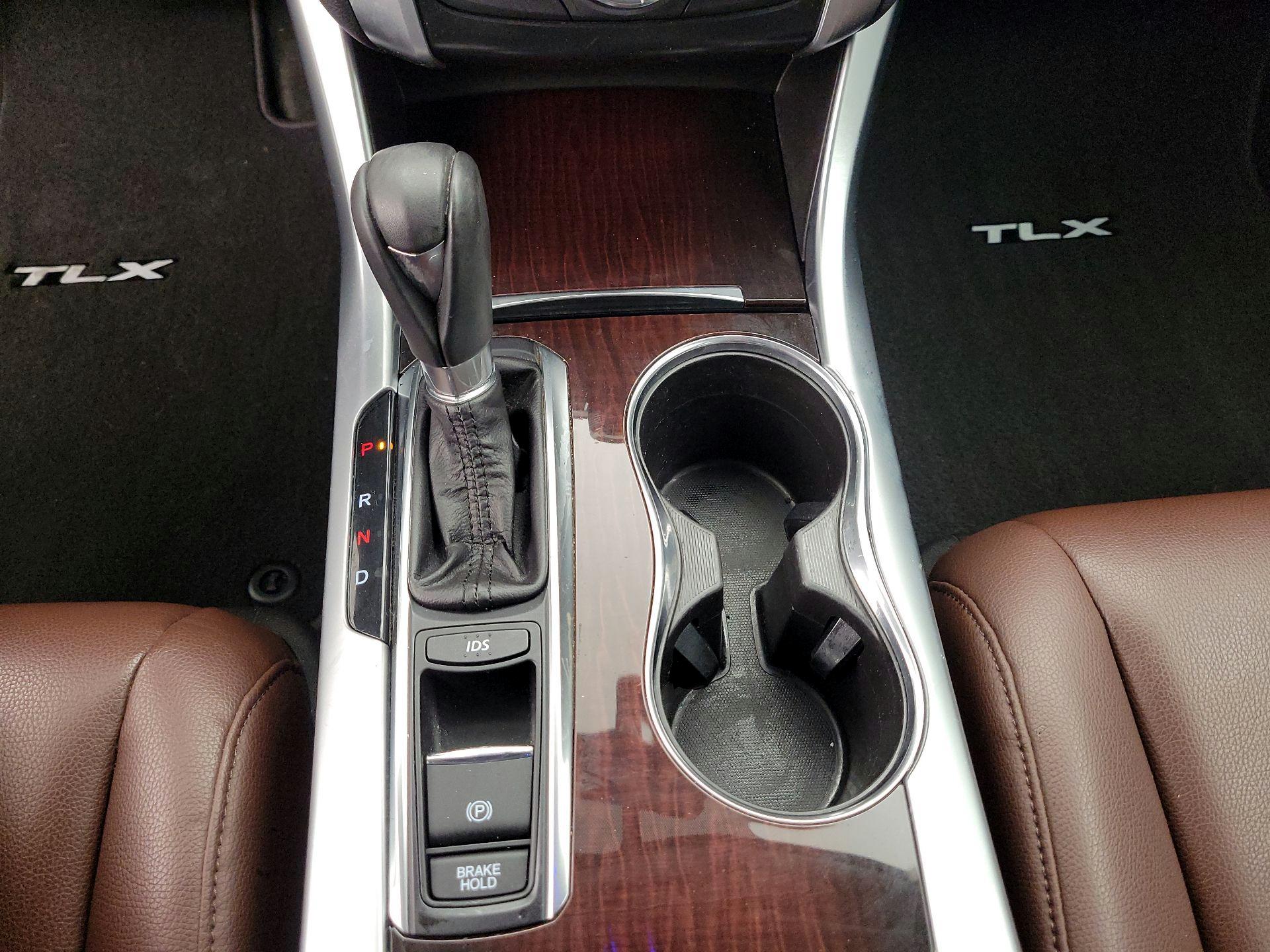 Thumbnail: 2015 Acura TLX - 17