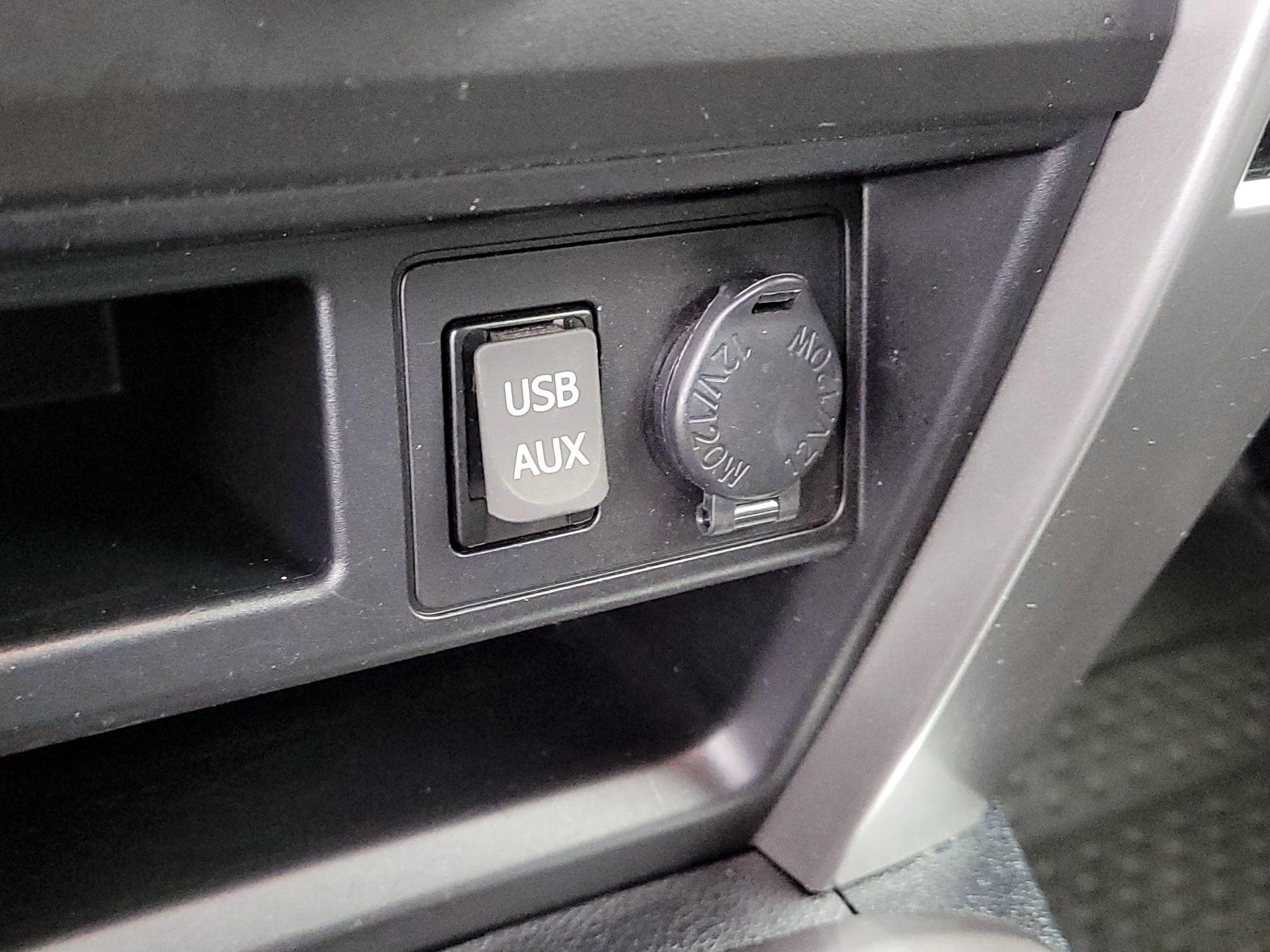 Thumbnail: 2019 Toyota 4Runner - 19