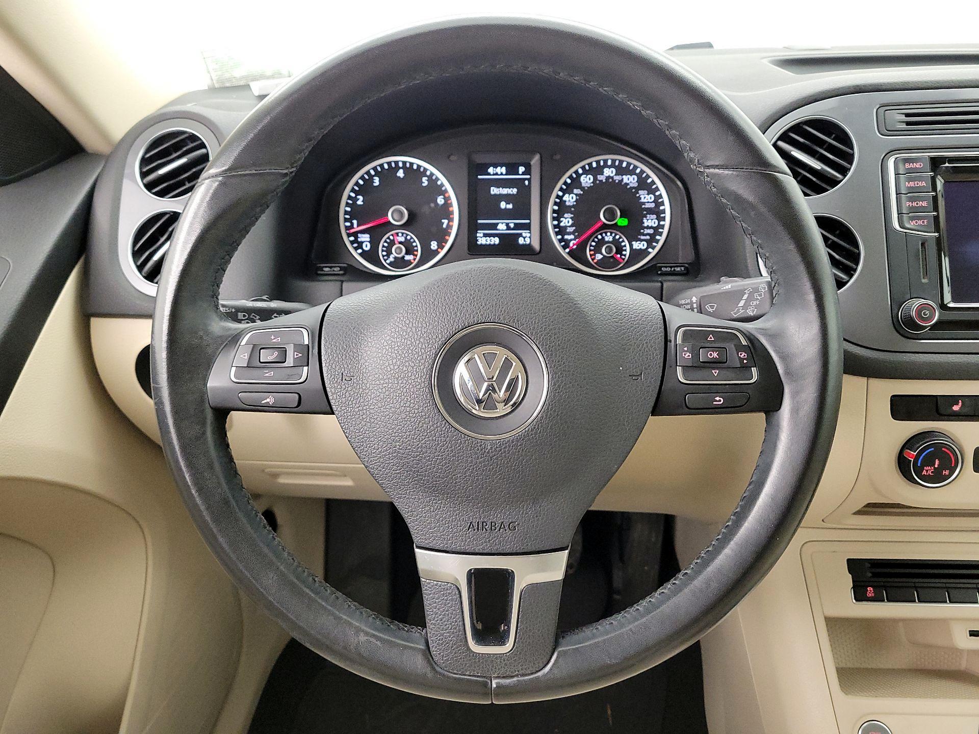 Thumbnail: 2017 Volkswagen Tiguan - 10