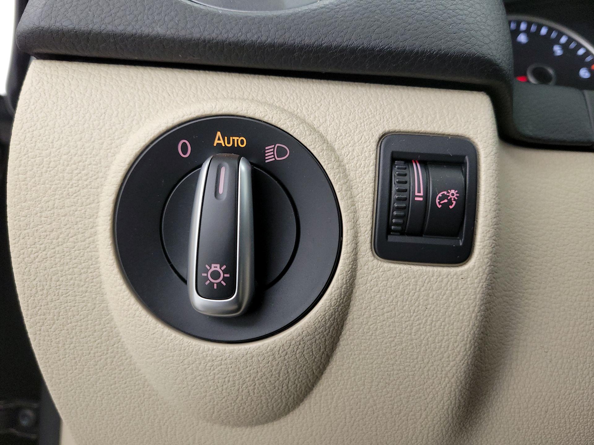 Thumbnail: 2017 Volkswagen Tiguan - 13