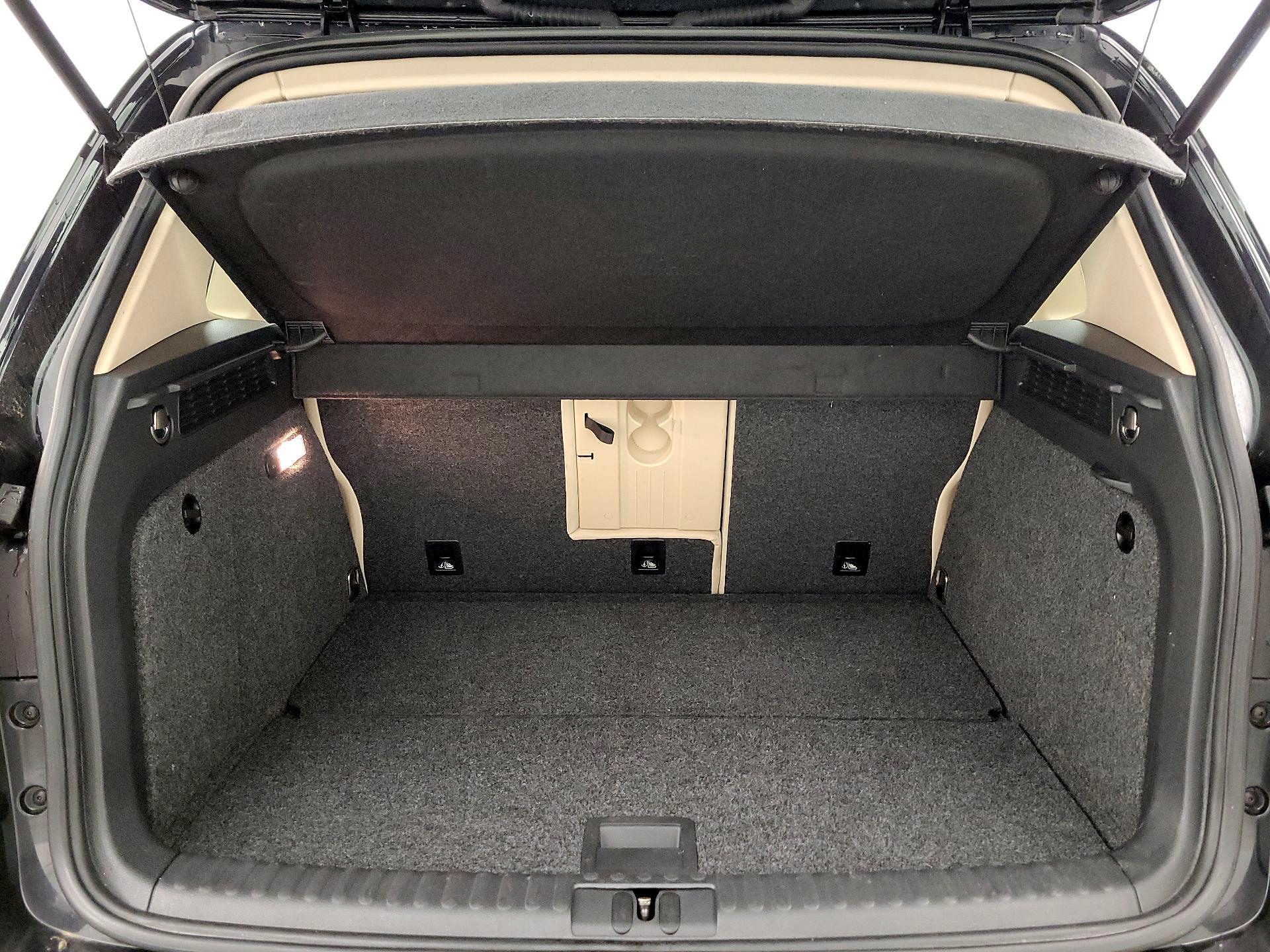 Thumbnail: 2017 Volkswagen Tiguan - 20