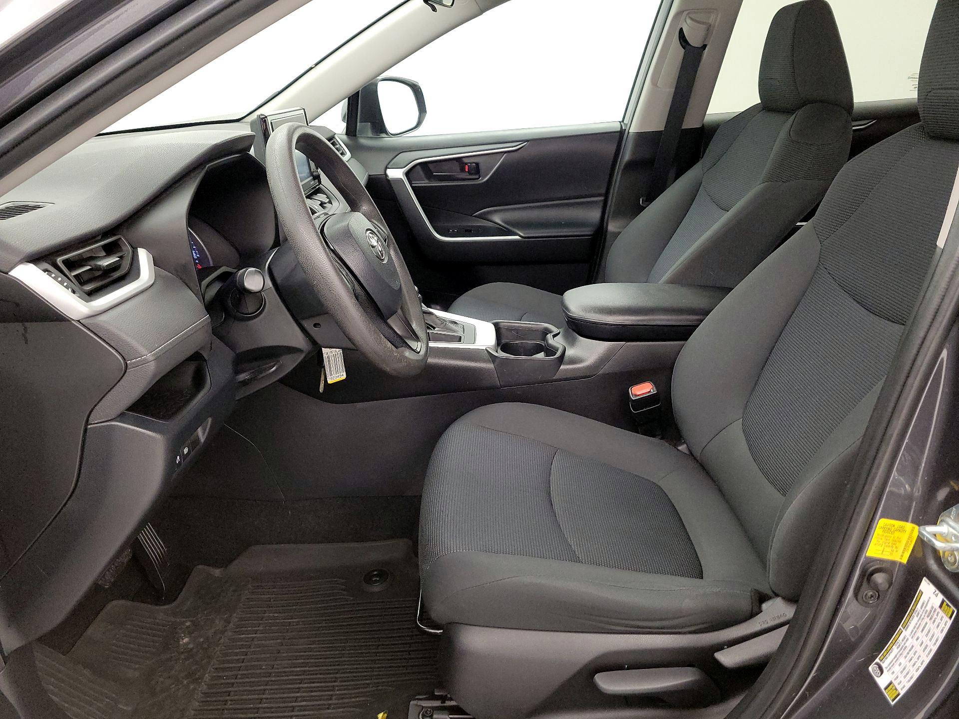 Thumbnail: 2020 Toyota RAV4 - 11