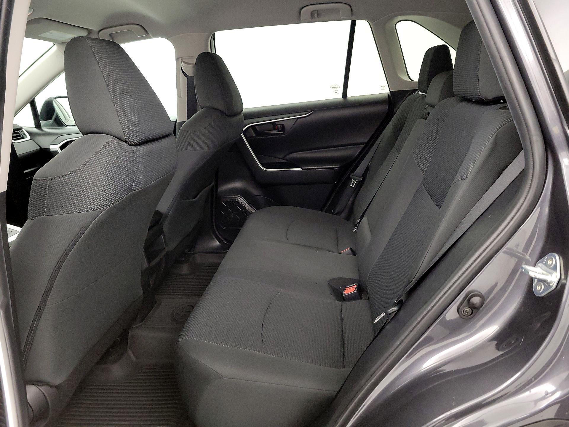 Thumbnail: 2020 Toyota RAV4 - 19
