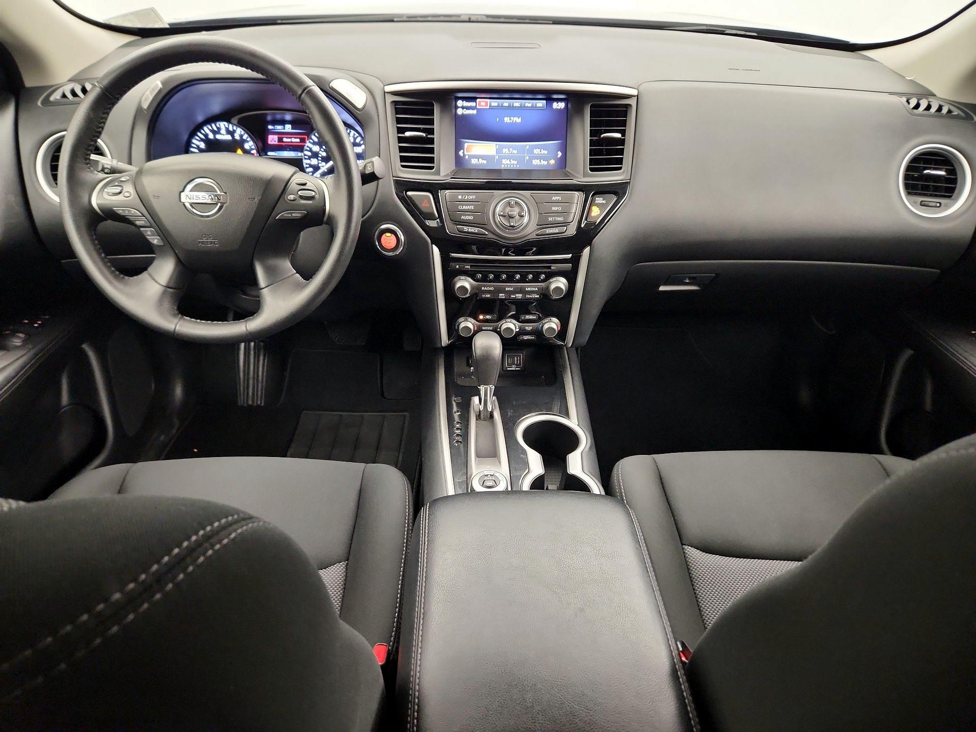 Thumbnail: 2020 Nissan Pathfinder - 9