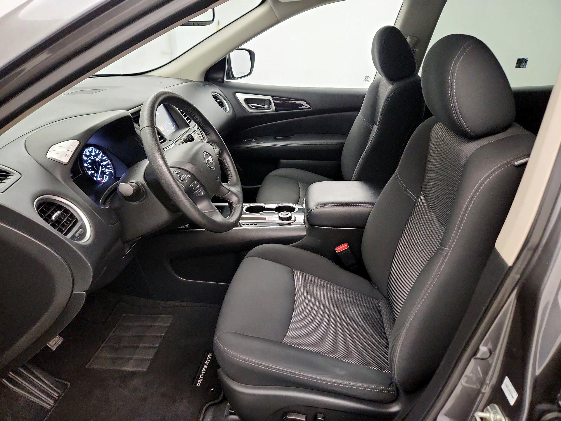 Thumbnail: 2020 Nissan Pathfinder - 11