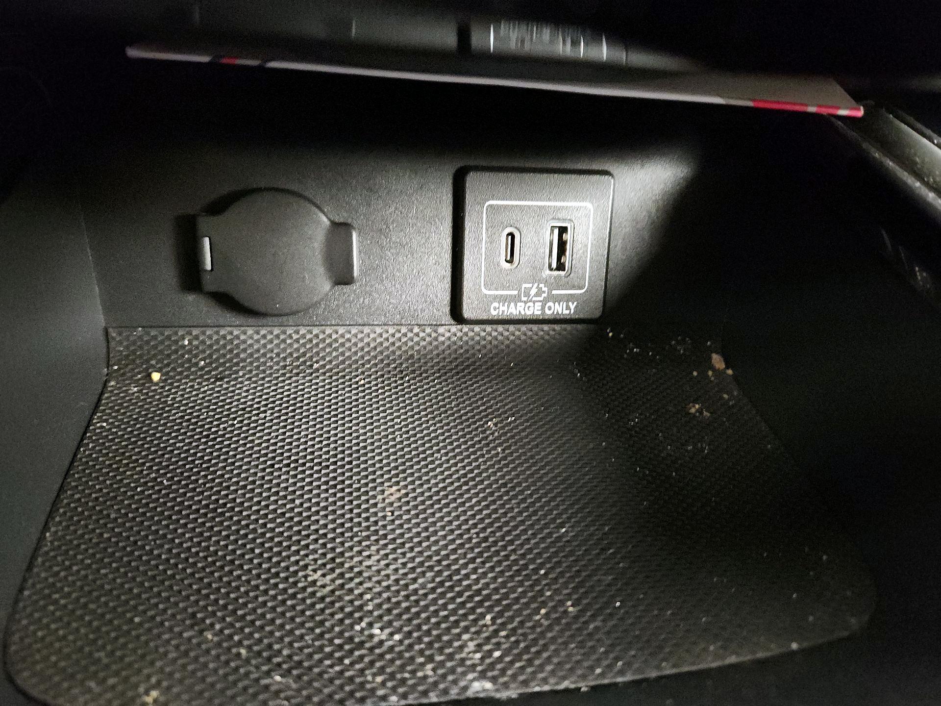 Thumbnail: 2020 Nissan Pathfinder - 18