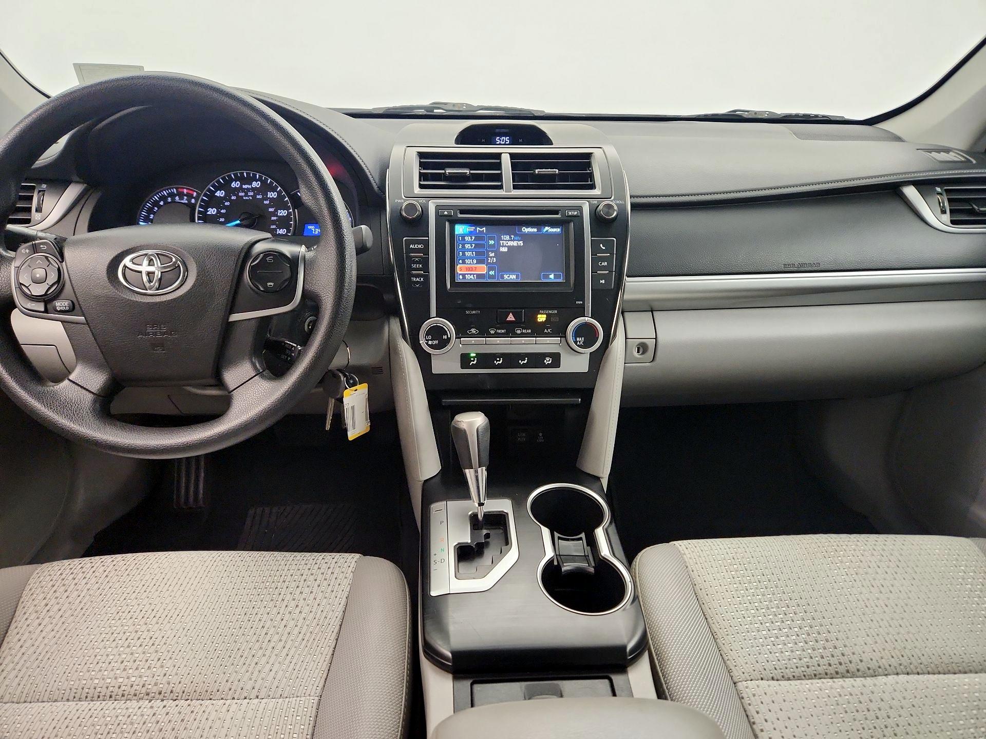 Thumbnail: 2014 Toyota Camry - 9