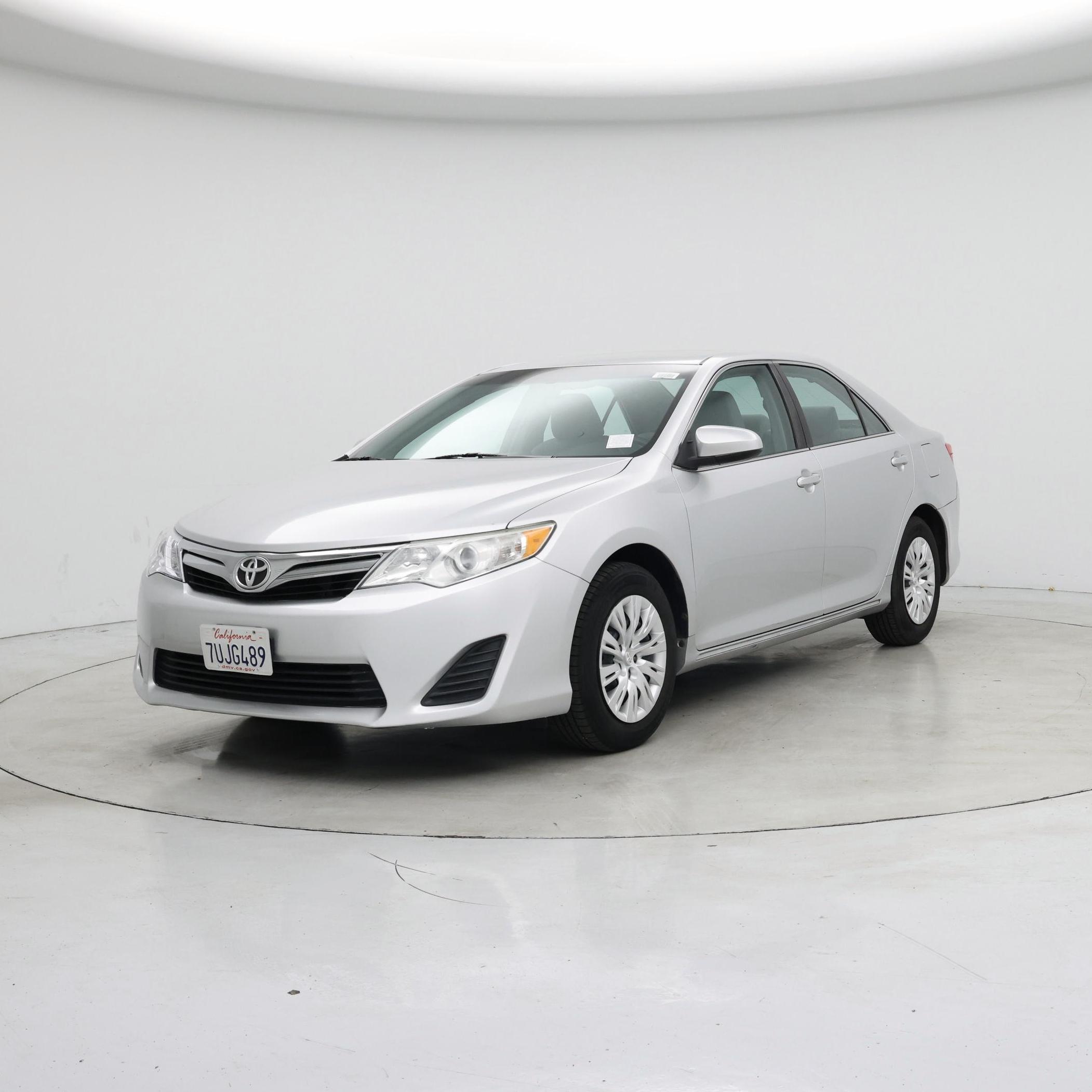 Thumbnail: 2014 Toyota Camry - 4