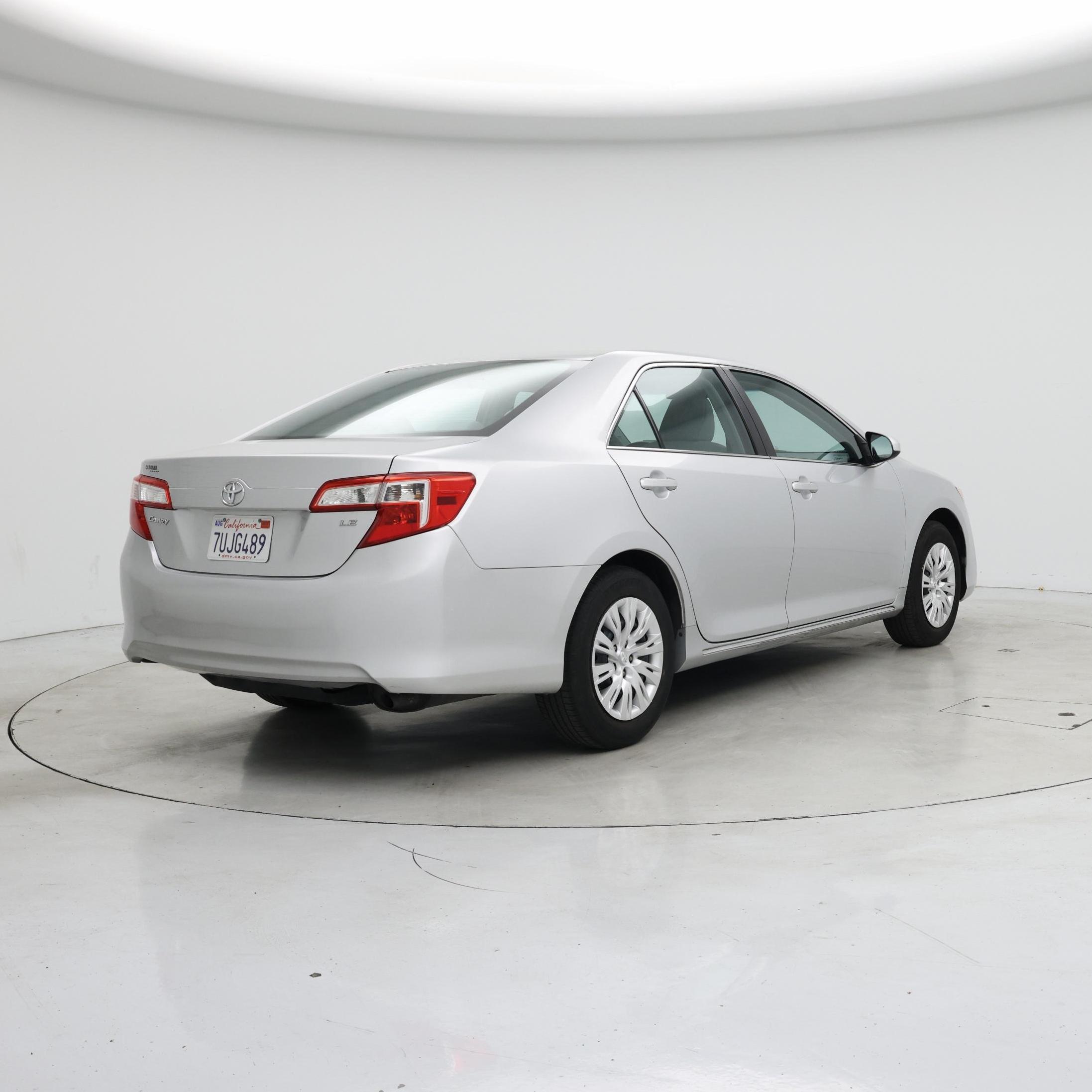 Thumbnail: 2014 Toyota Camry - 8