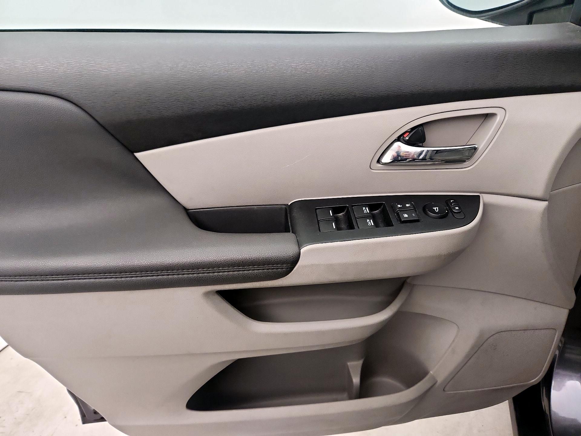 Thumbnail: 2014 Honda Odyssey - 12