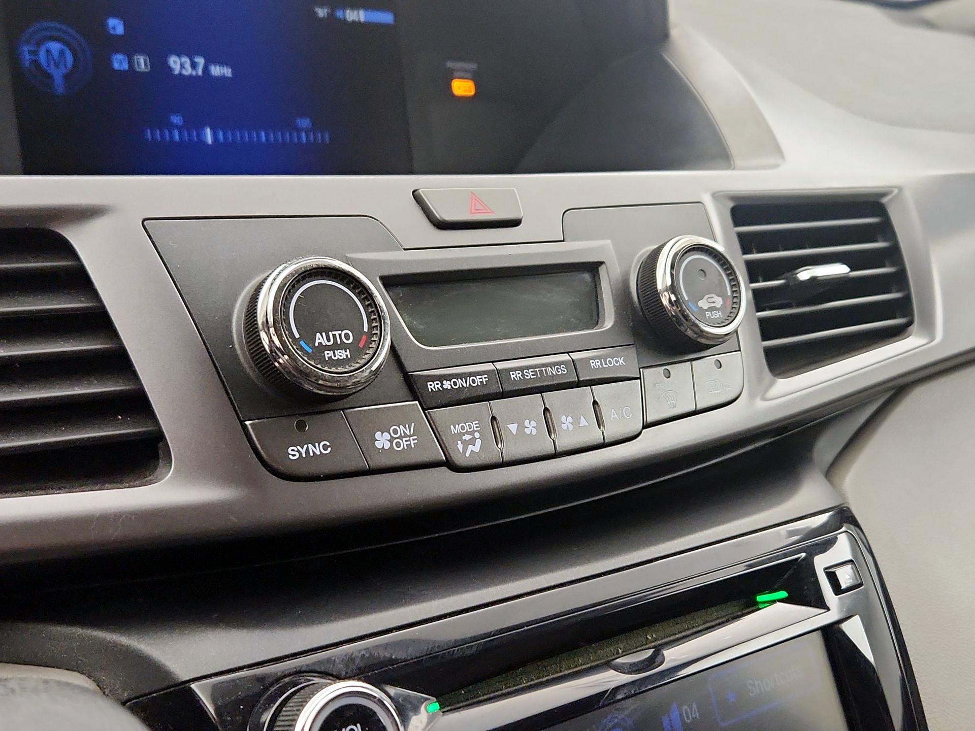 Thumbnail: 2014 Honda Odyssey - 16