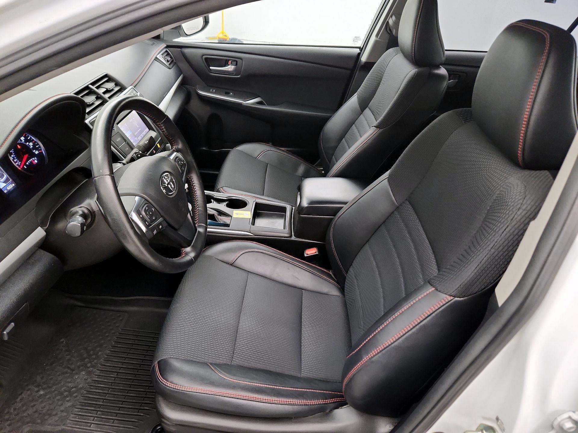 Thumbnail: 2016 Toyota Camry - 11