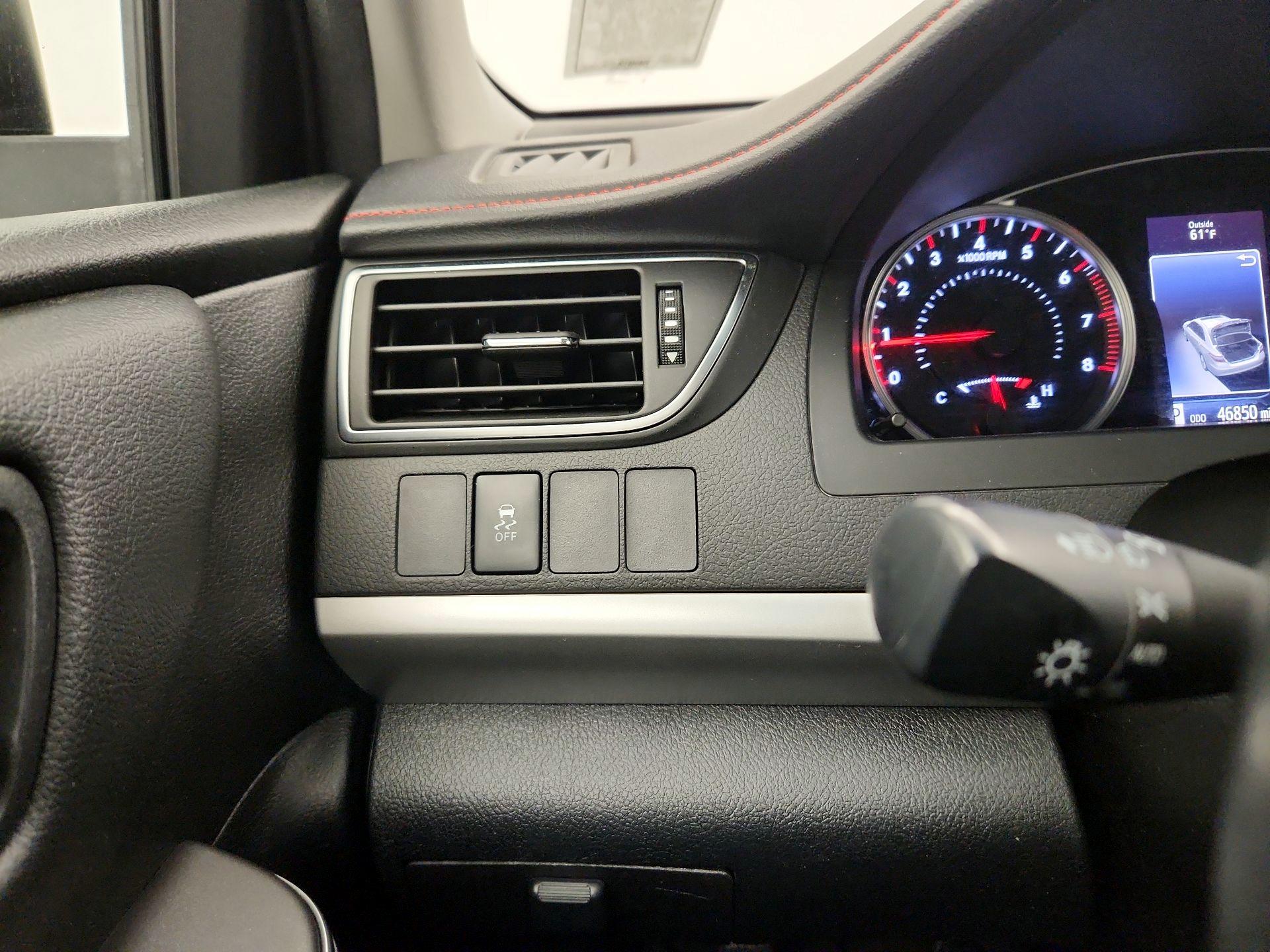 Thumbnail: 2016 Toyota Camry - 13