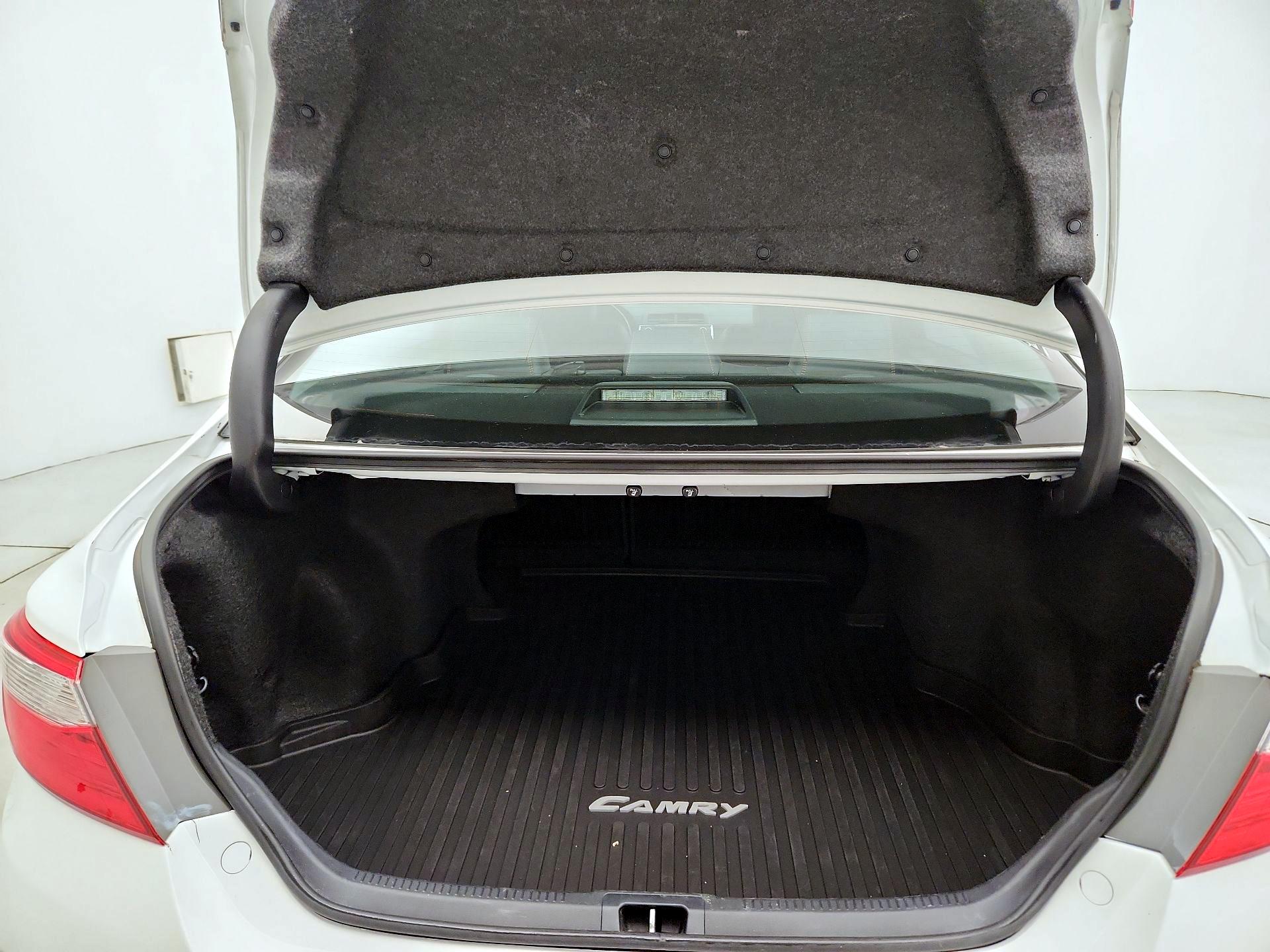 Thumbnail: 2016 Toyota Camry - 20