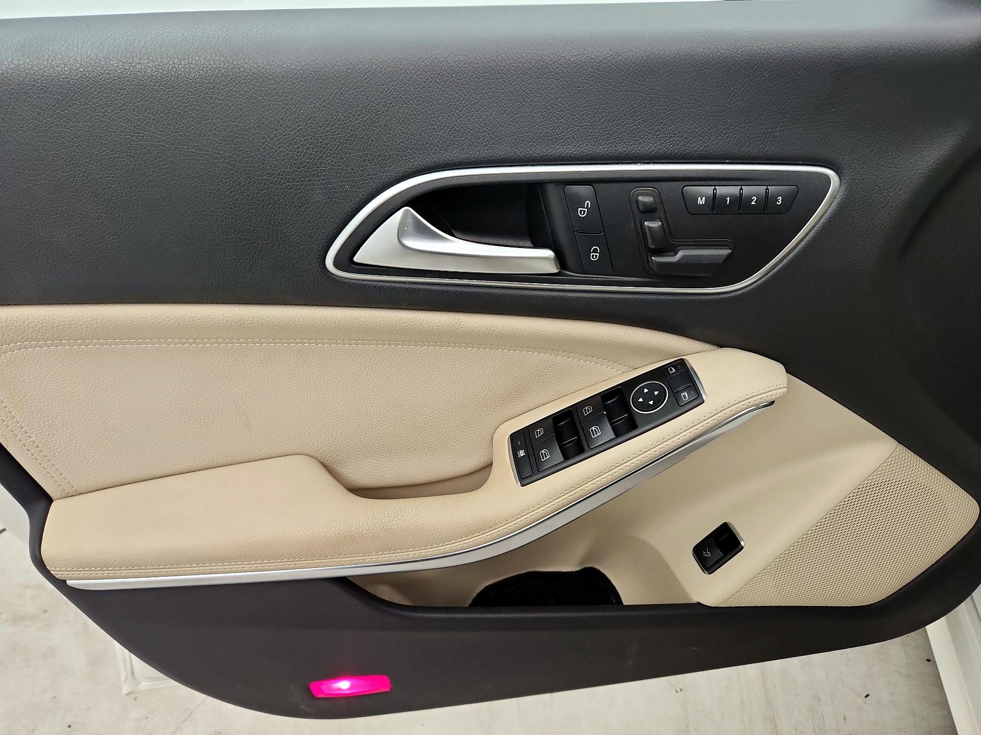 Thumbnail: 2015 Mercedes-Benz CLA - 12