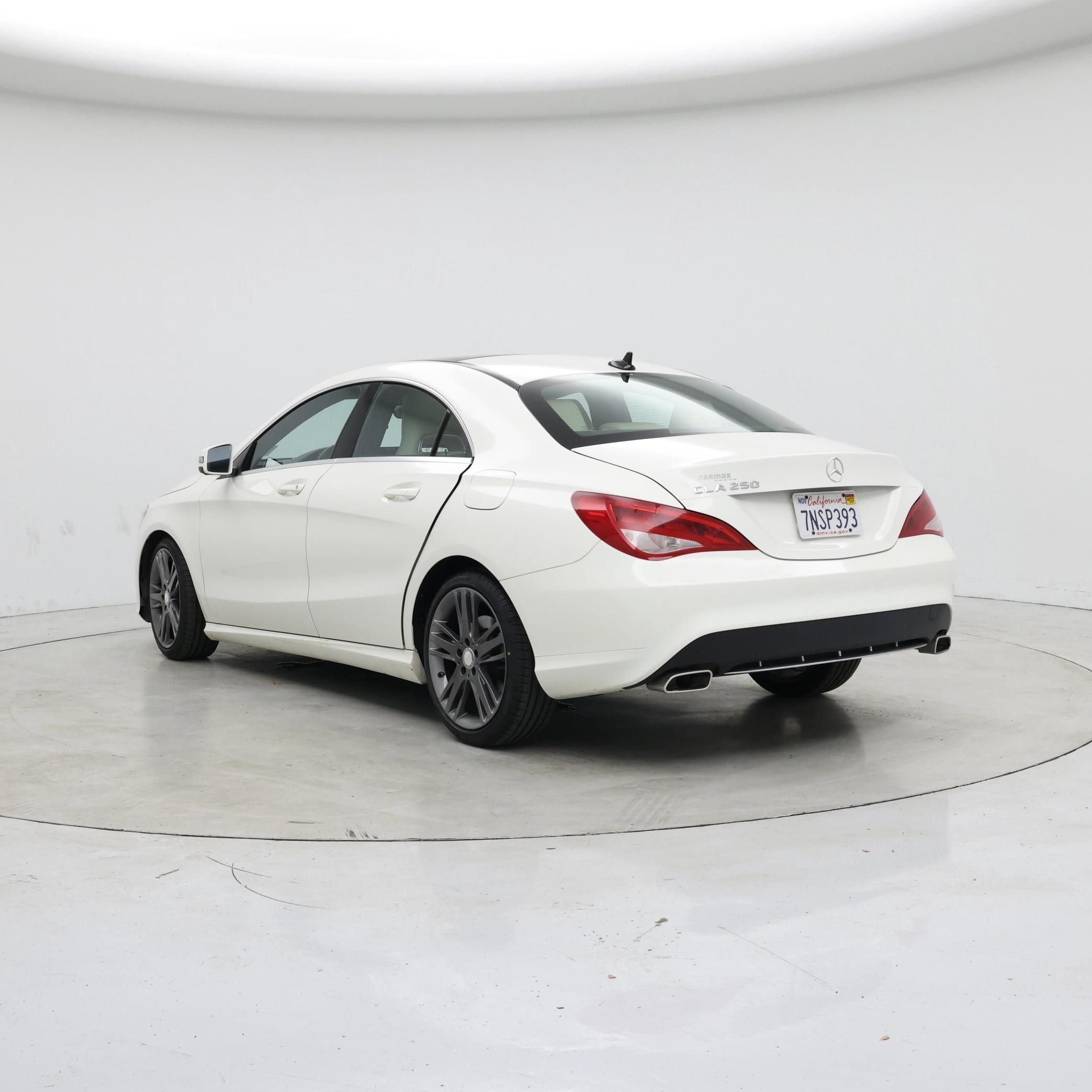 Thumbnail: 2015 Mercedes-Benz CLA - 2