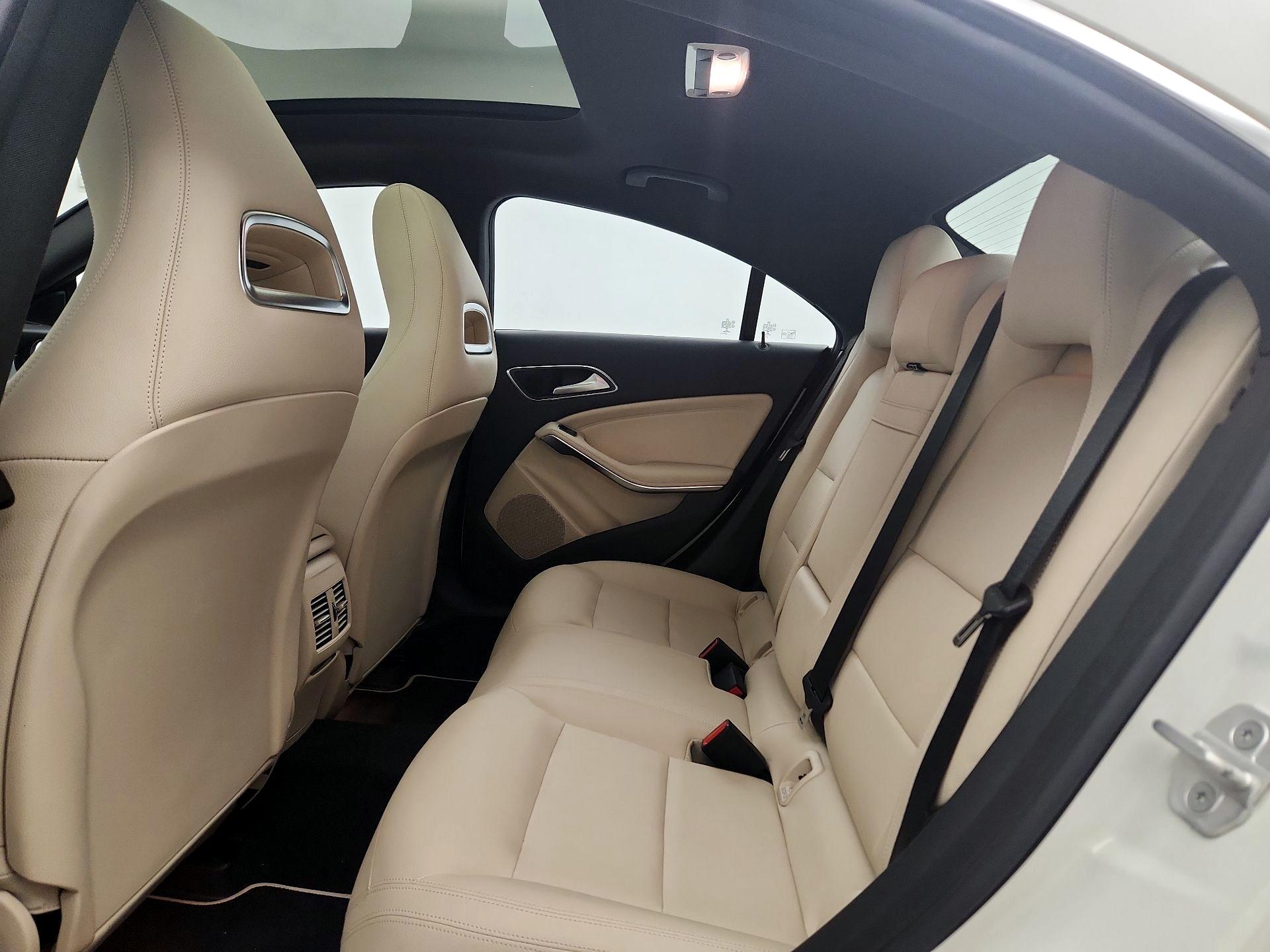 Thumbnail: 2015 Mercedes-Benz CLA - 20