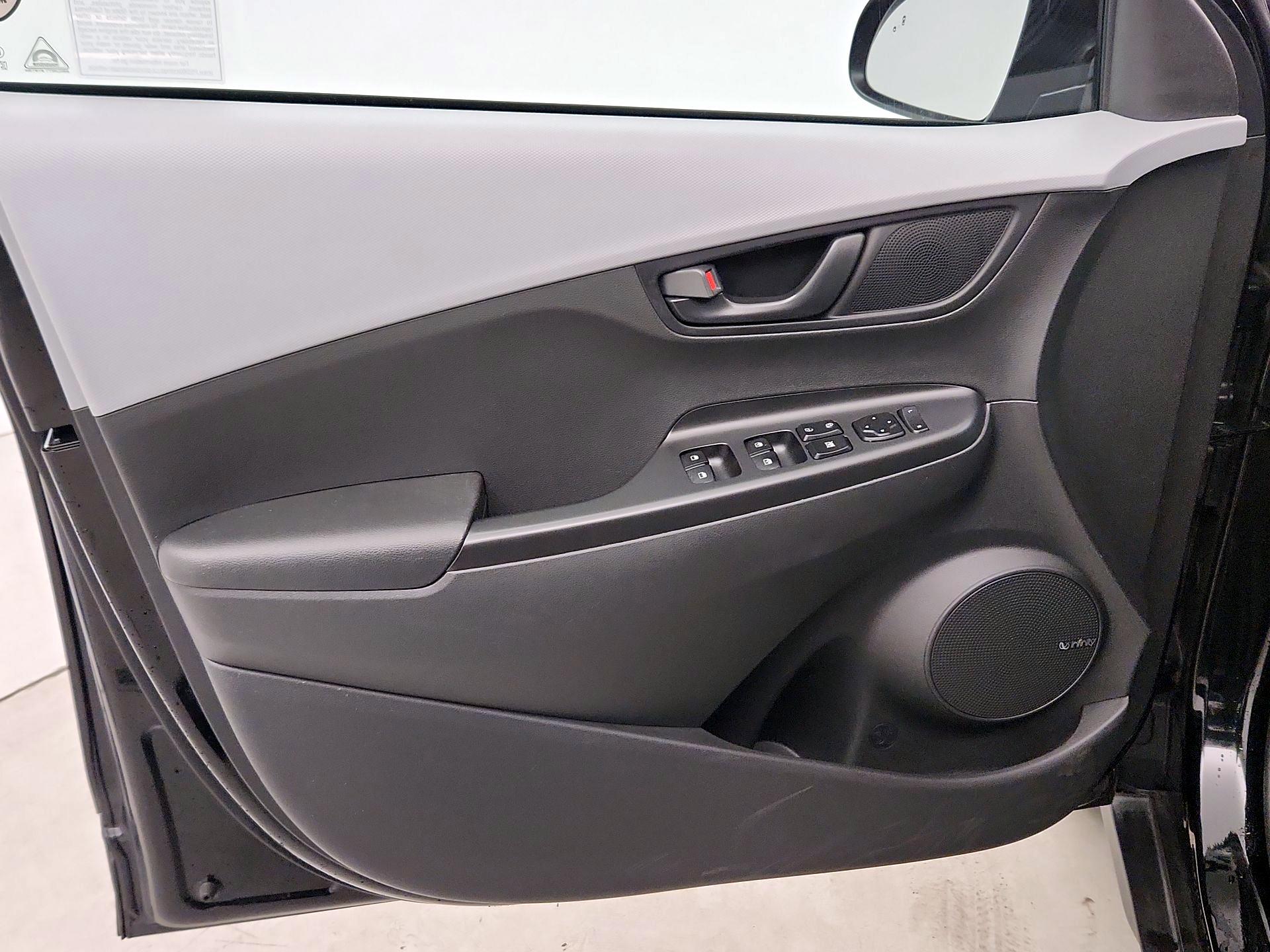 Thumbnail: 2021 Hyundai Kona - 12