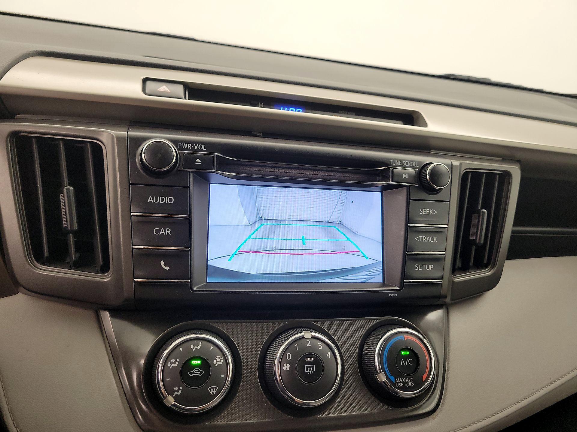 Thumbnail: 2015 Toyota RAV4 - 14