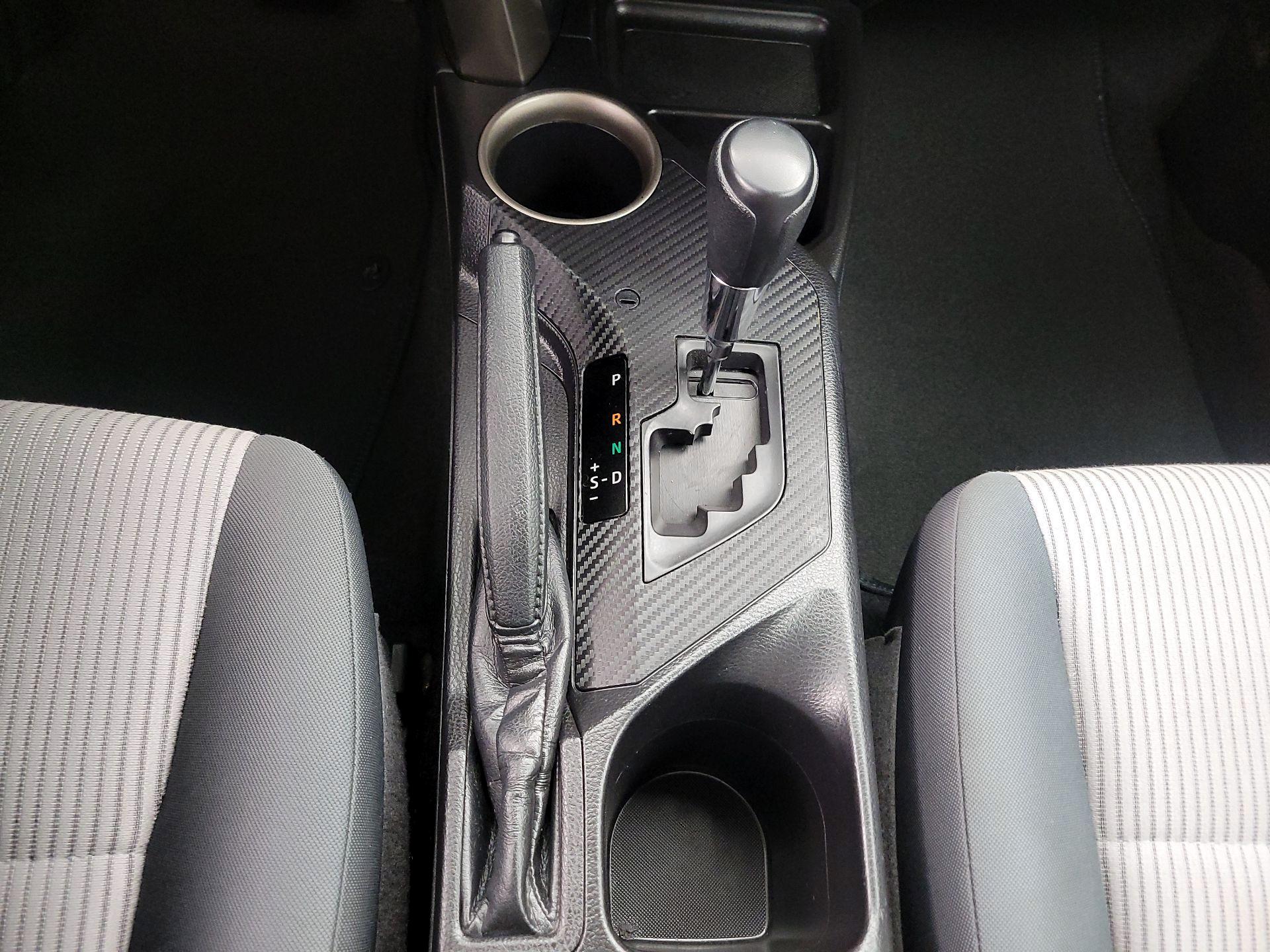 Thumbnail: 2015 Toyota RAV4 - 17