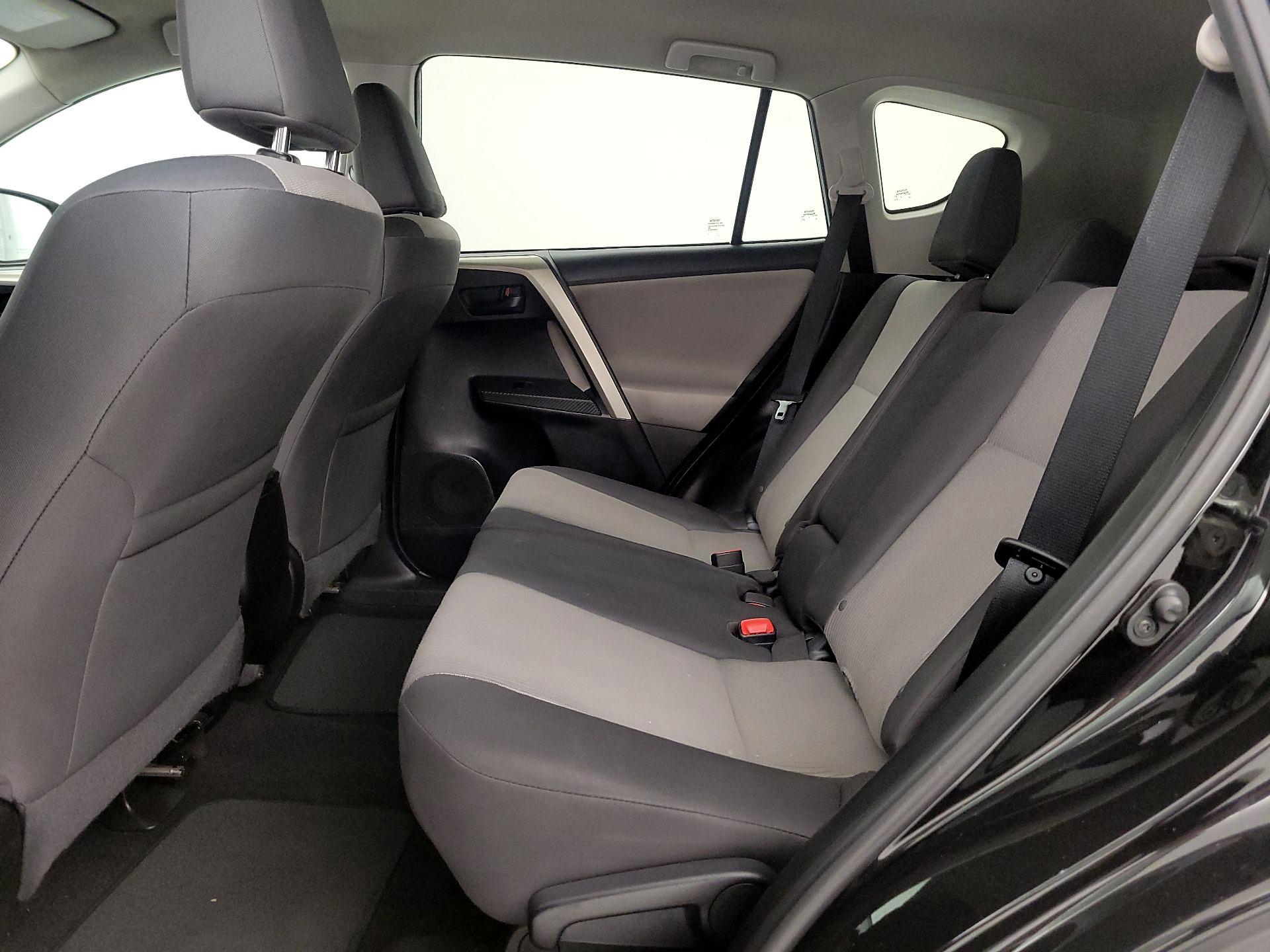 Thumbnail: 2015 Toyota RAV4 - 19