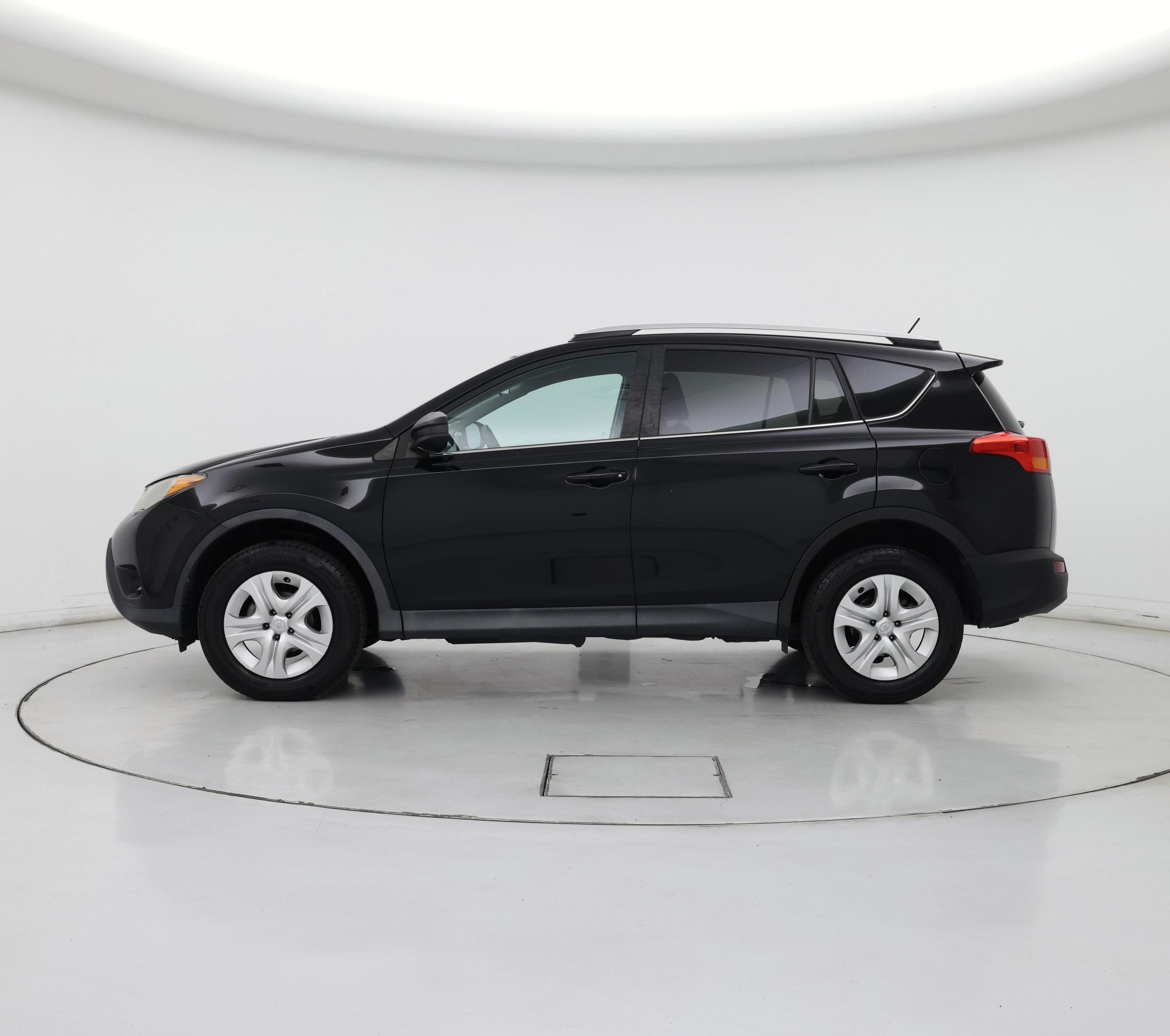 Thumbnail: 2015 Toyota RAV4 - 3