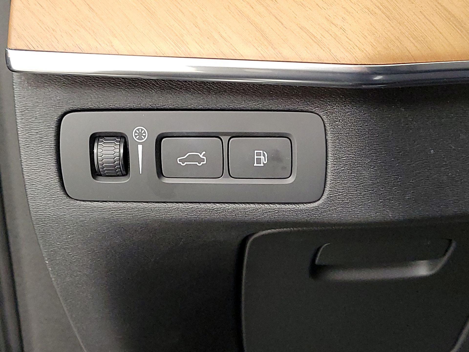 Thumbnail: 2021 Volvo XC90 - 13