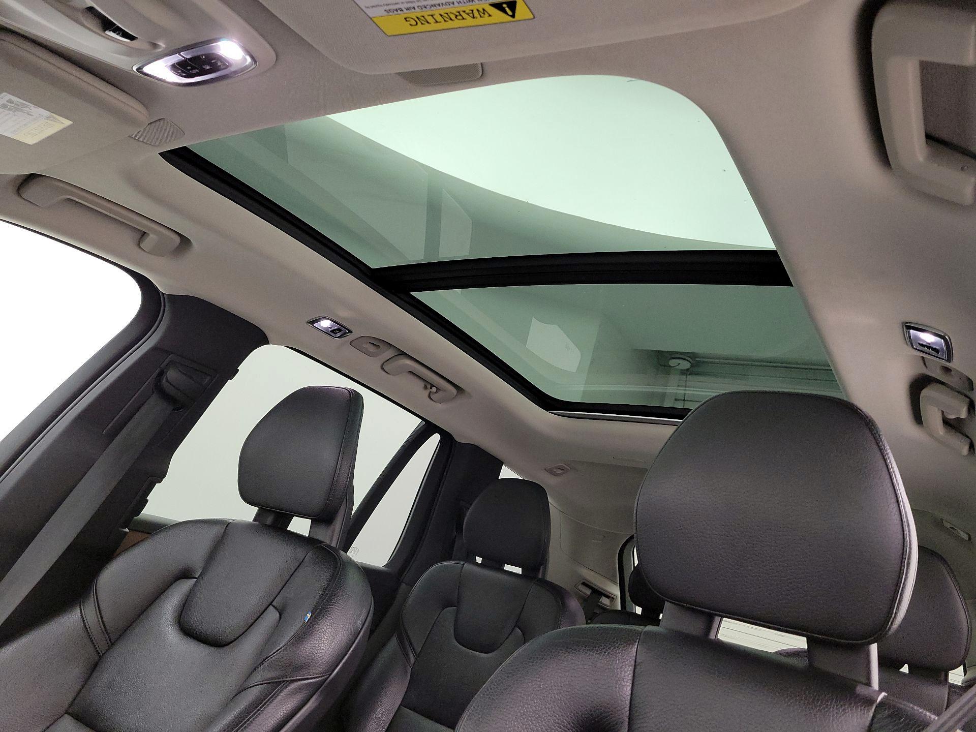 Thumbnail: 2021 Volvo XC90 - 20