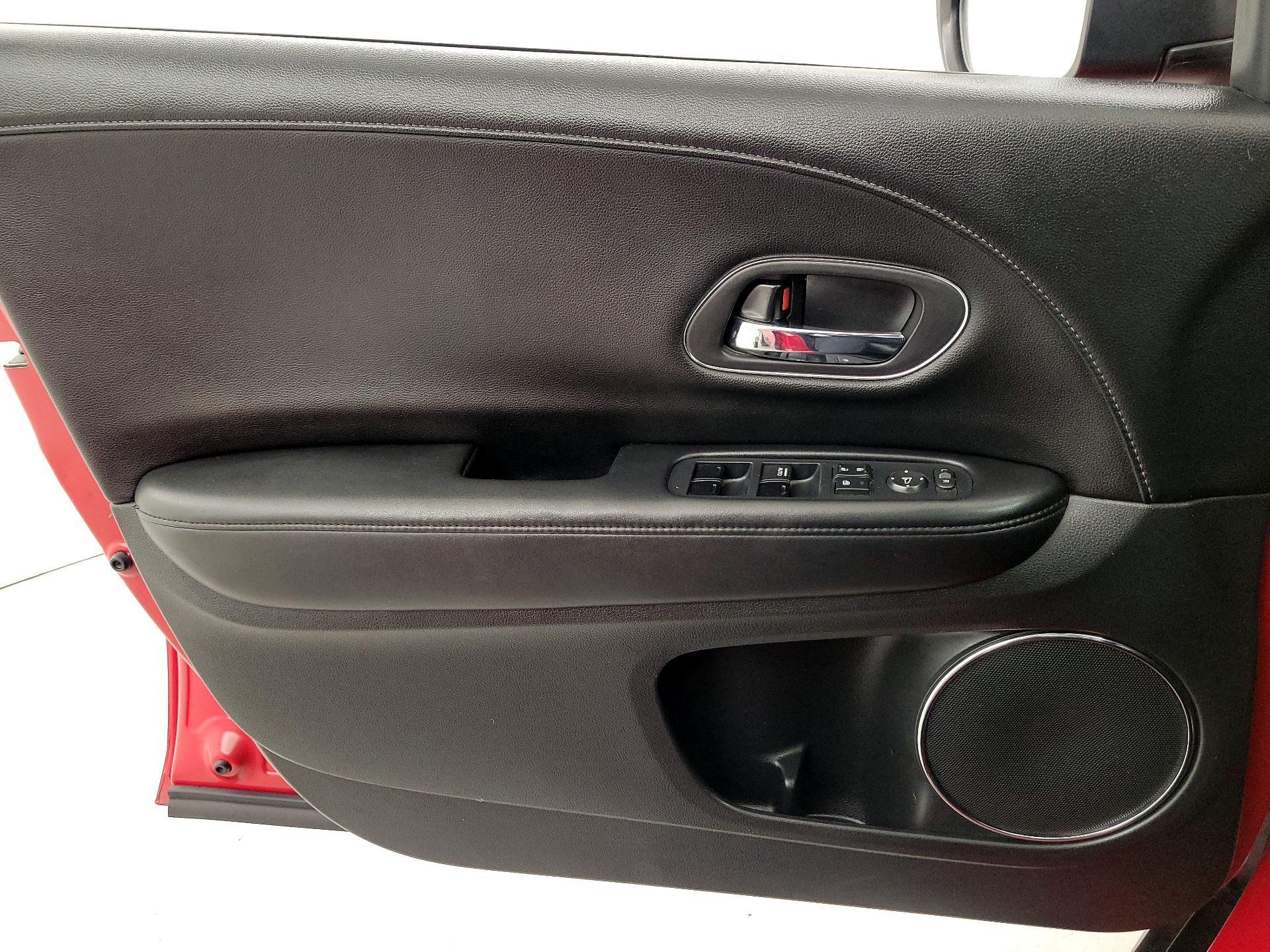 Thumbnail: 2016 Honda HR-V - 12