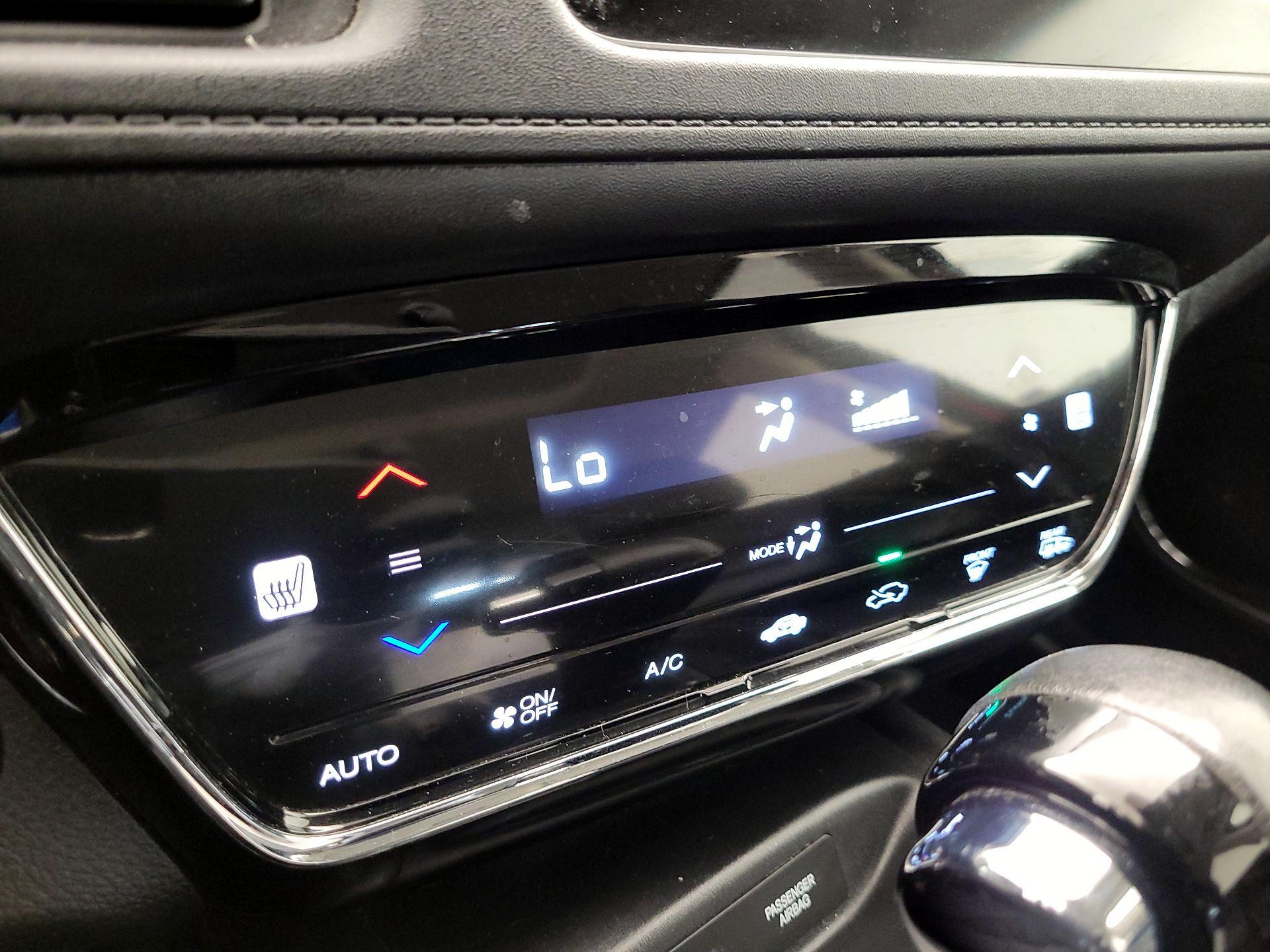 Thumbnail: 2016 Honda HR-V - 16