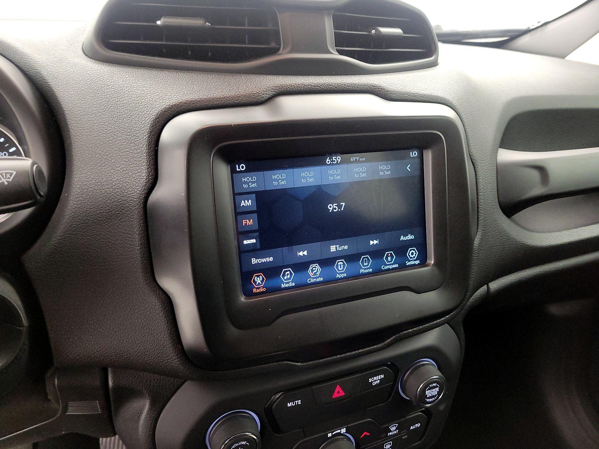 Thumbnail: 2018 Jeep Renegade - 15