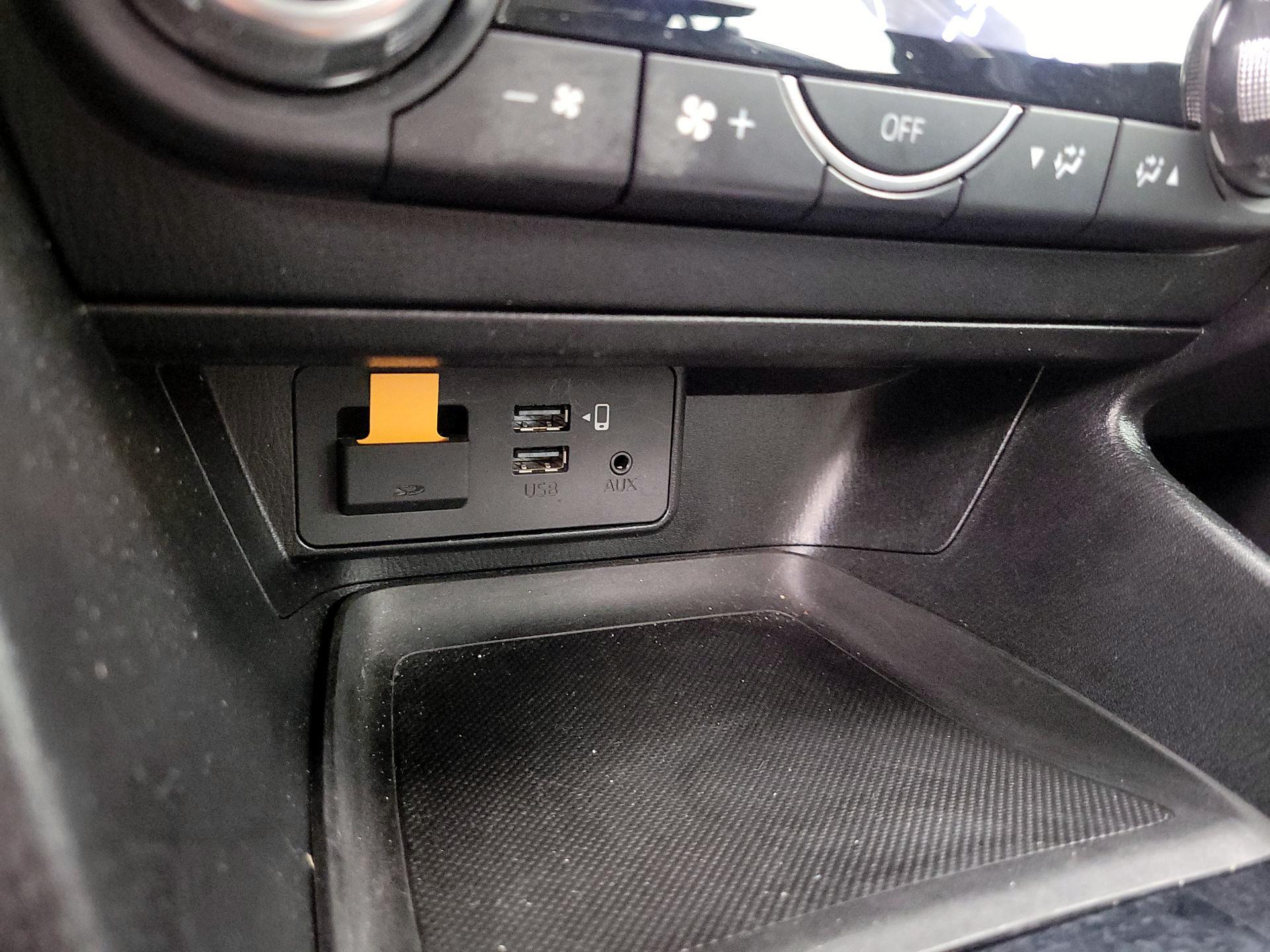 Thumbnail: 2017 Mazda Mazda3 - 19