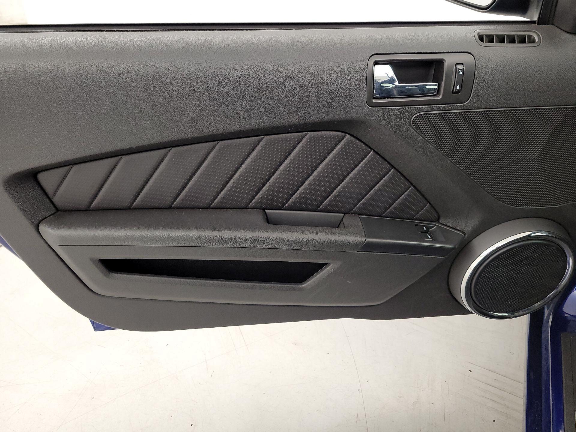 Thumbnail: 2014 Ford Mustang - 12